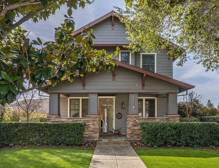 ANOTHER CLOSING! &bull; REPPED BUYER! 🔥🔥

725 E Napa St | Sonoma | Sold for $1,870,000

Why do you want us to assist you in buying a home? WE GET IT DONE! We will guide you through the whole transaction and help negotiate the best deal possible. Ca