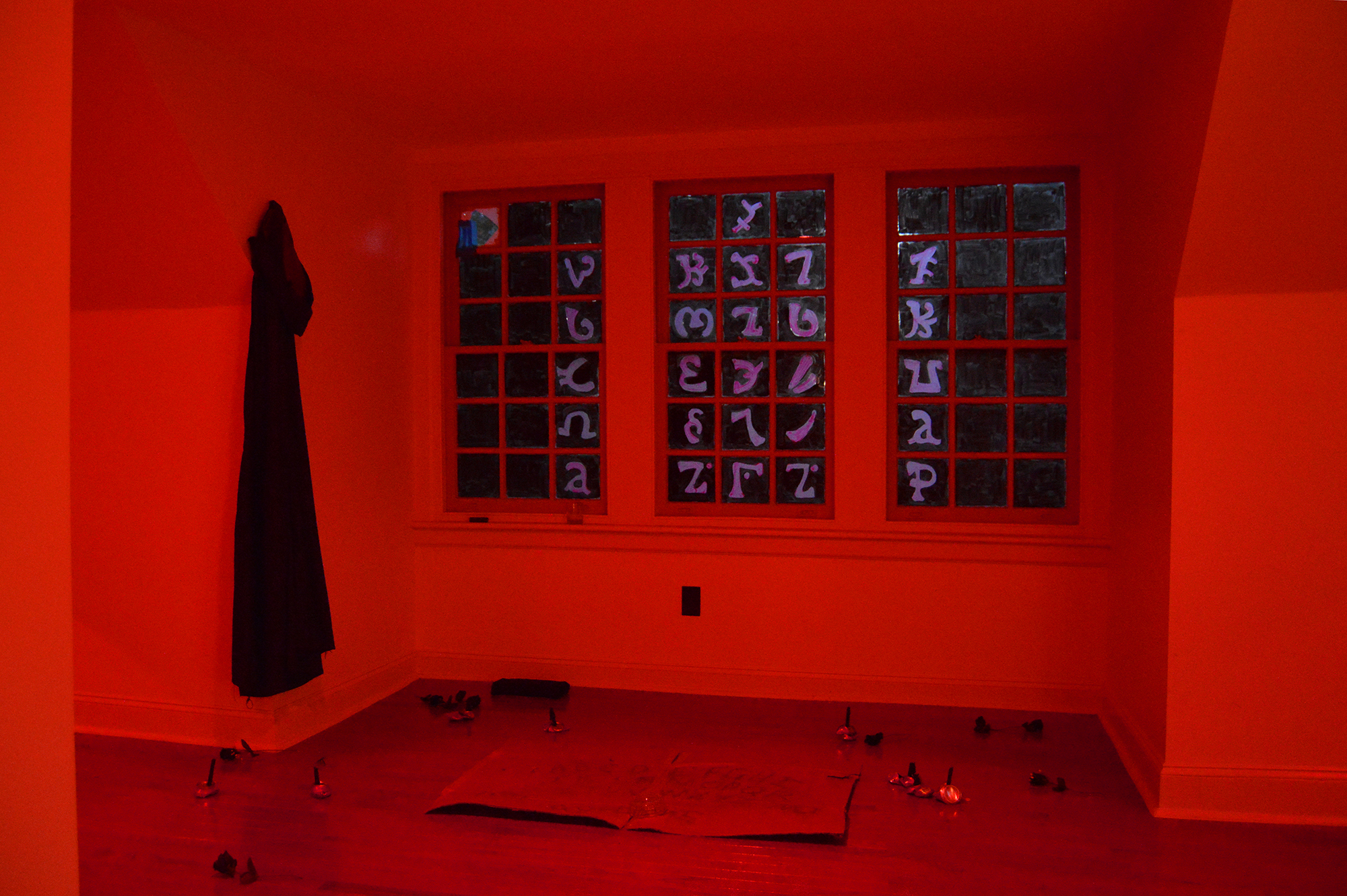 install_lansdowneghost3.jpg