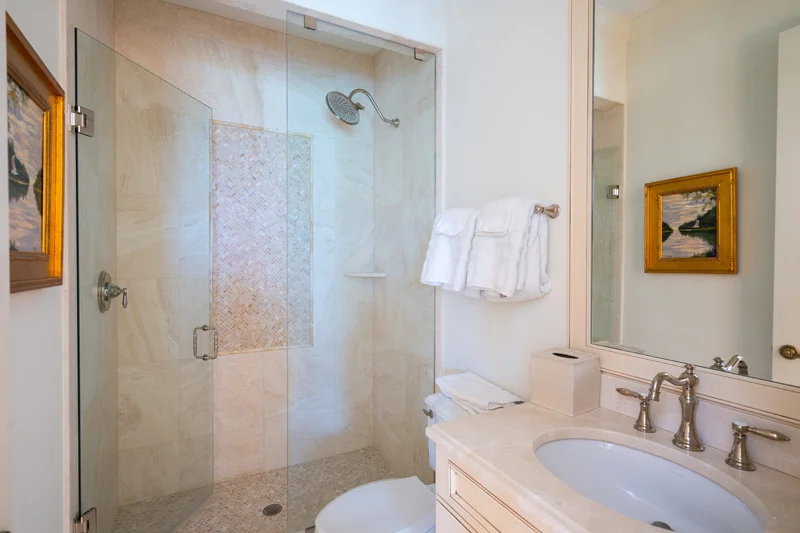 GuestBath2.jpg