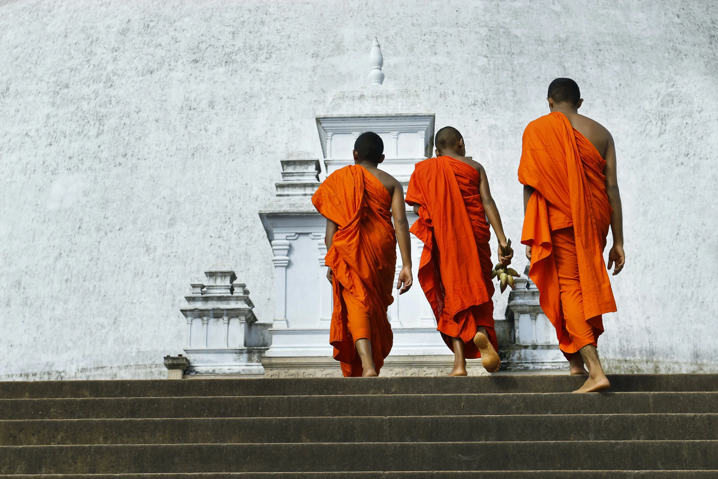 monks_shutterstock_782646292.jpg