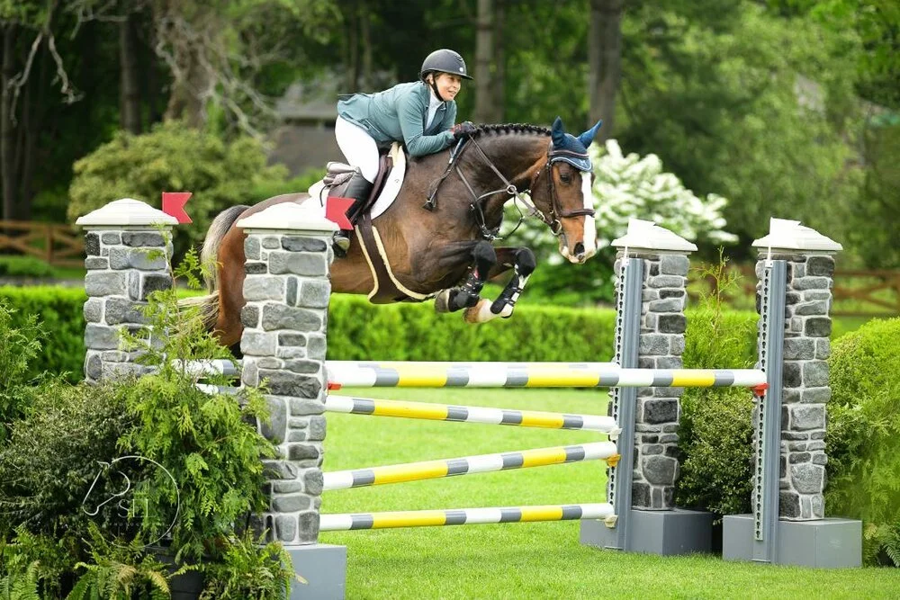 Sarah Dee &amp; “Ivy” in the Low AO Jumpers