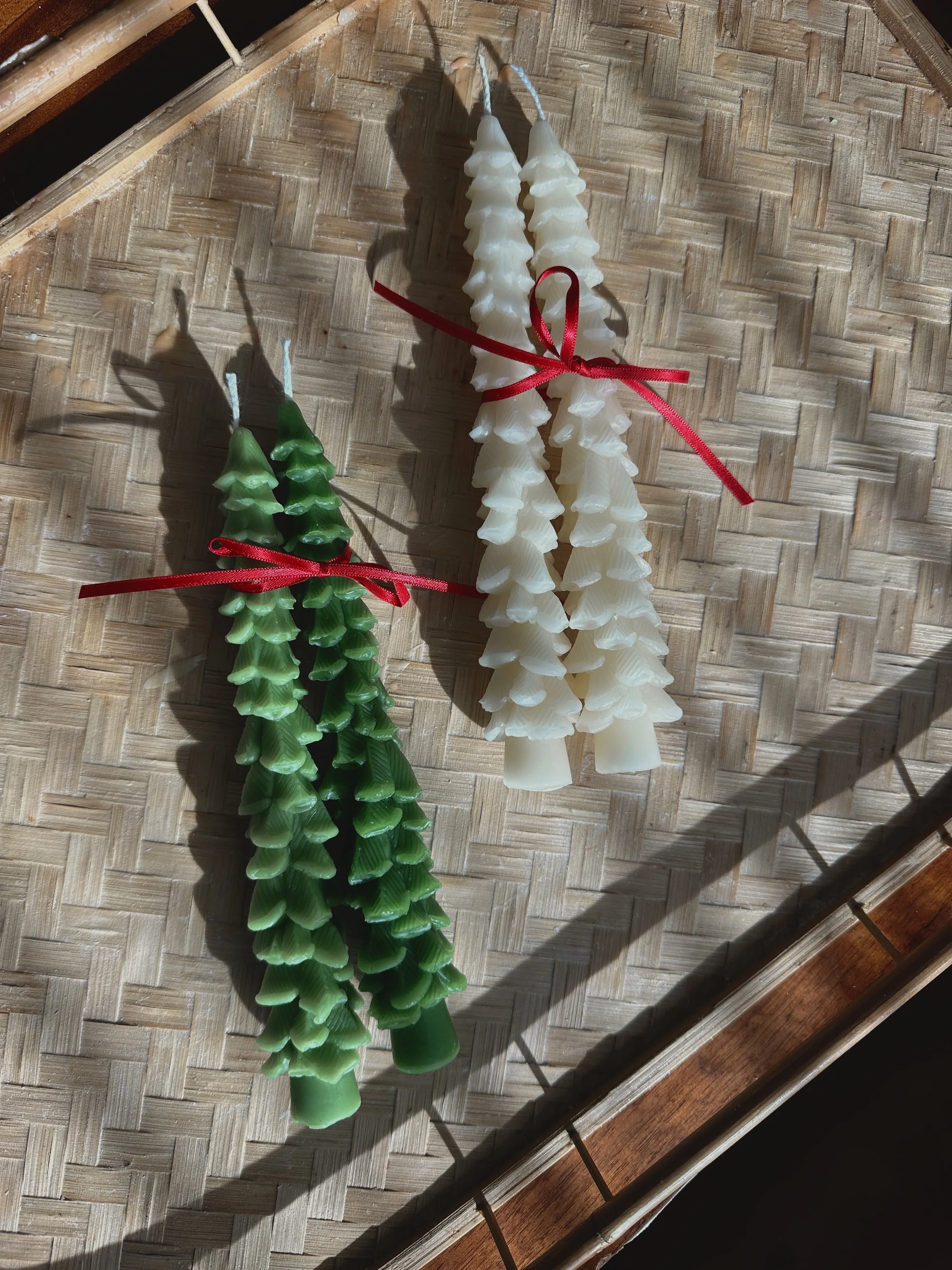 Evergreen Beeswax Tapers (set of 2 )