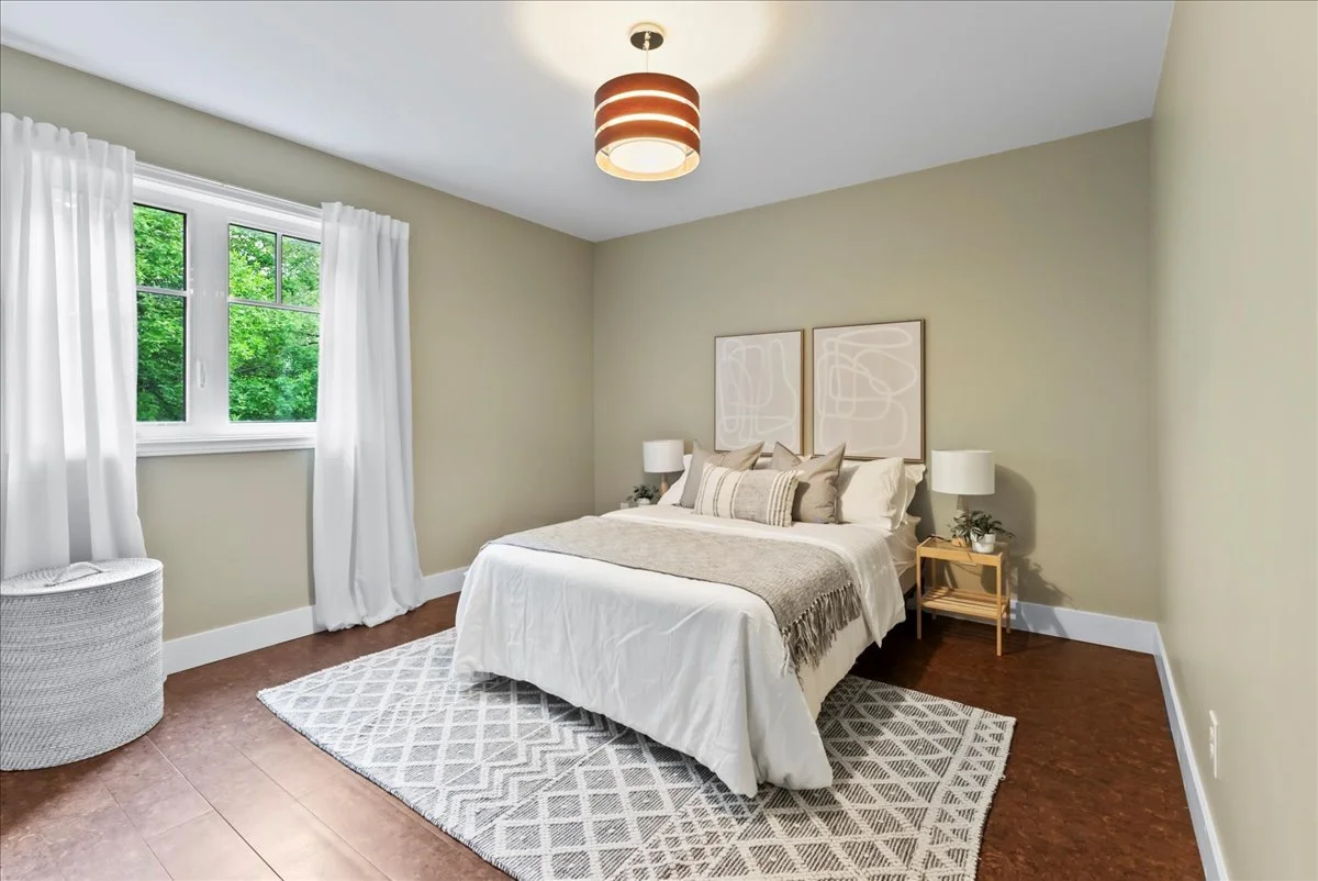 second bedroom.jpg