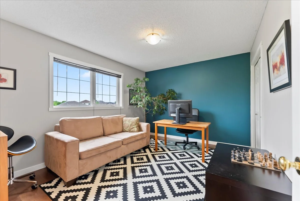 third bedroom.jpg