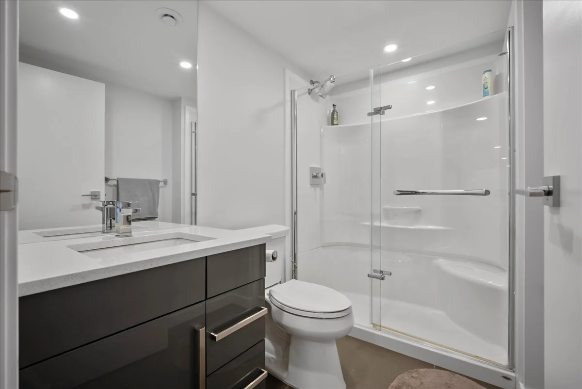 basement bath.jpg