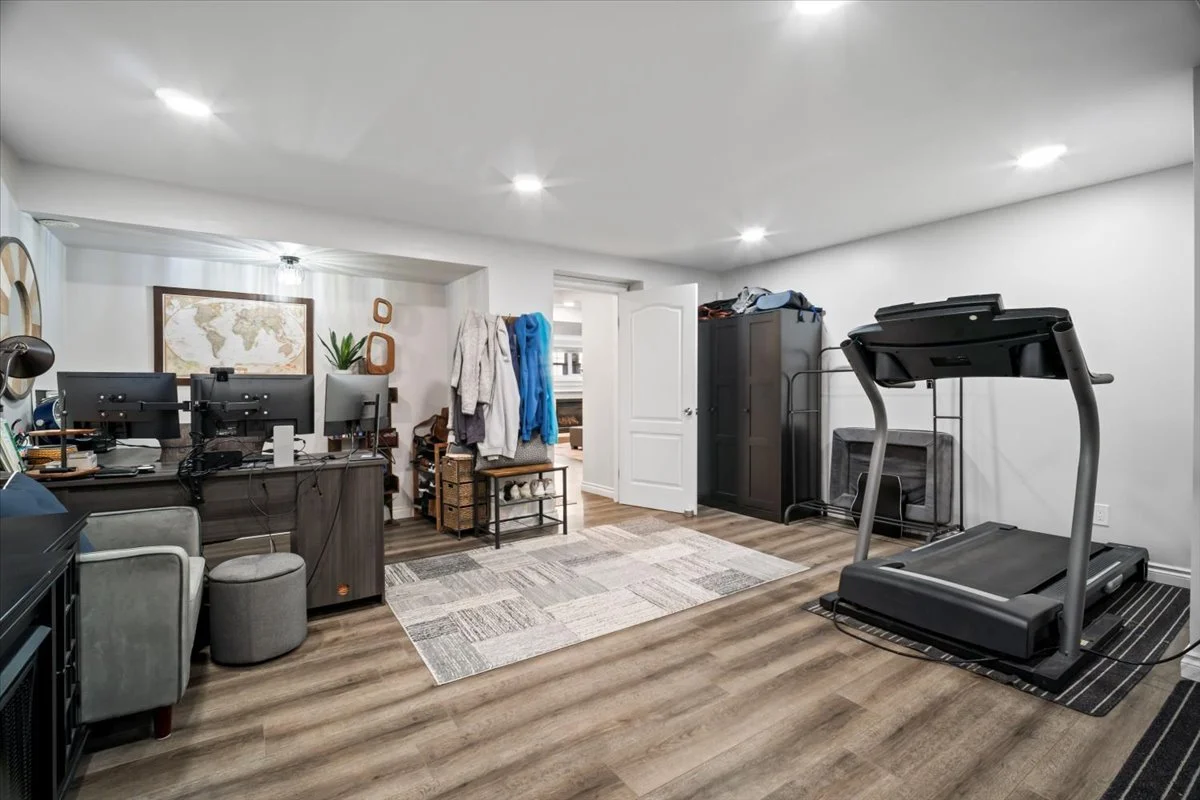 basement bedroom.jpg