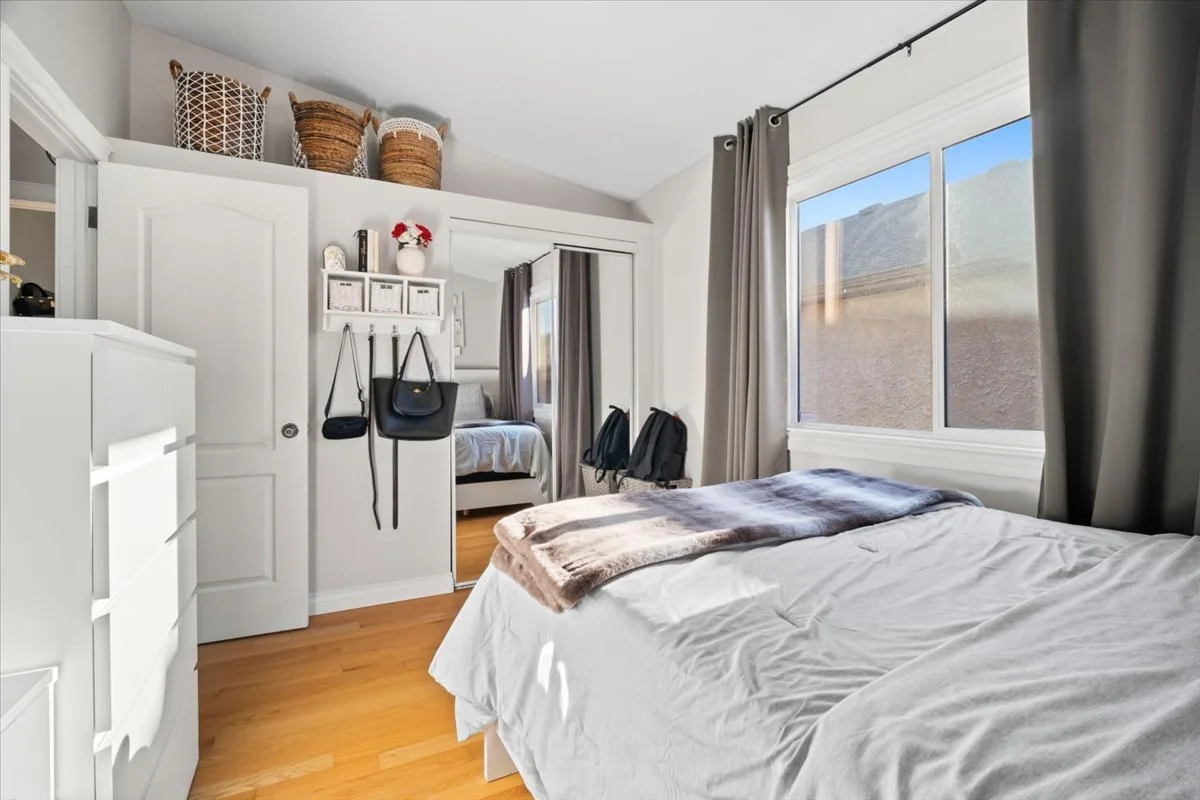 second bedroom 2.jpg