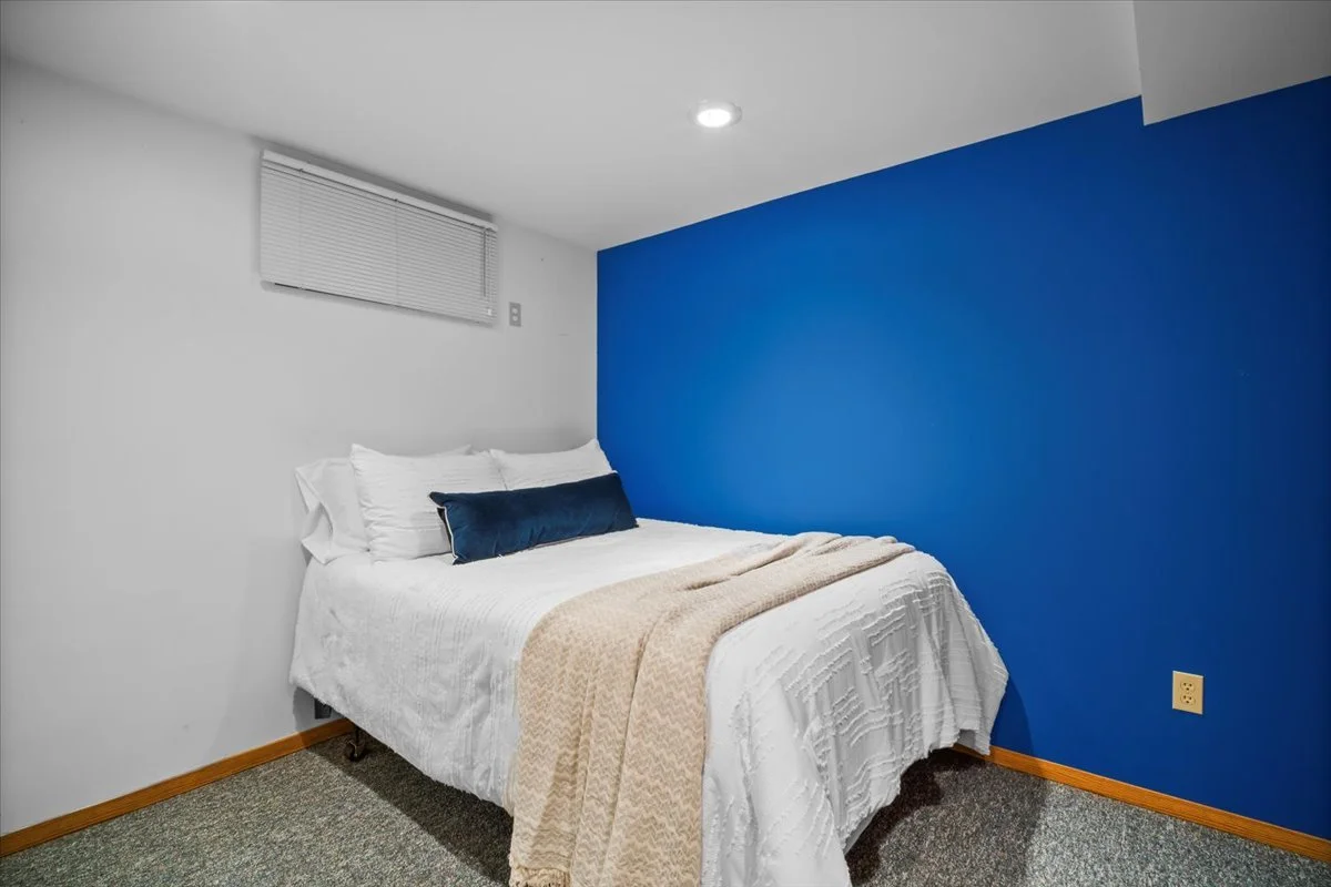 basement bedroom.jpg