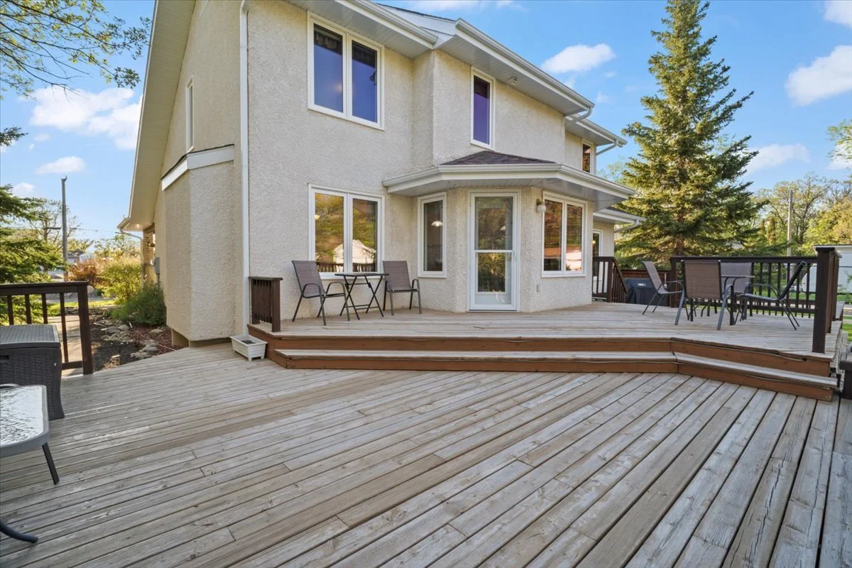 deck 2.jpg