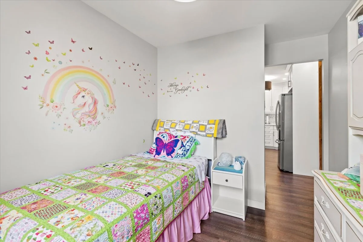 second bedroom 2.jpg