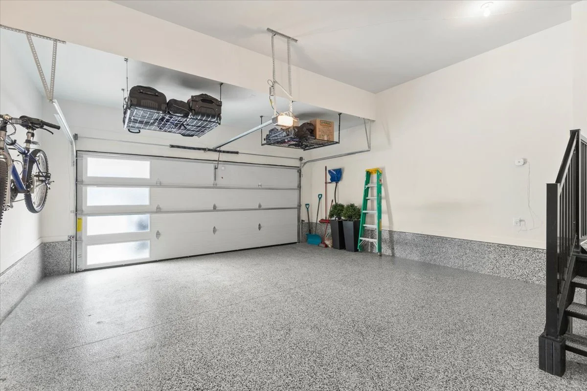 garage.jpg