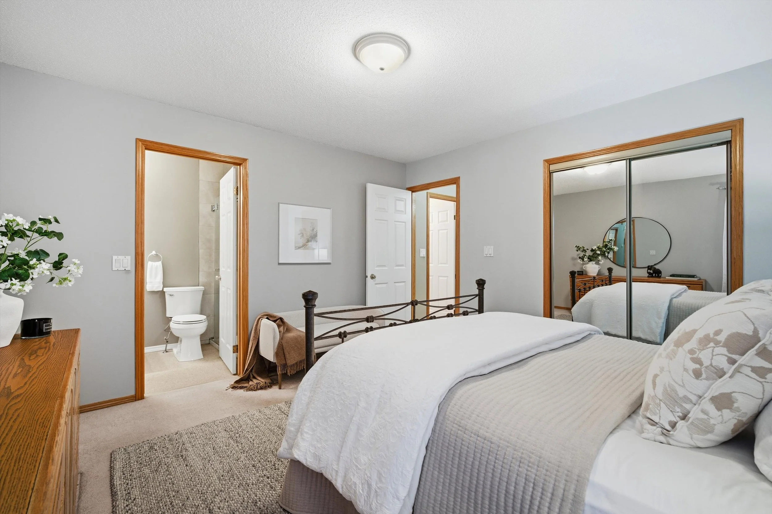 primary bedroom 3.jpg