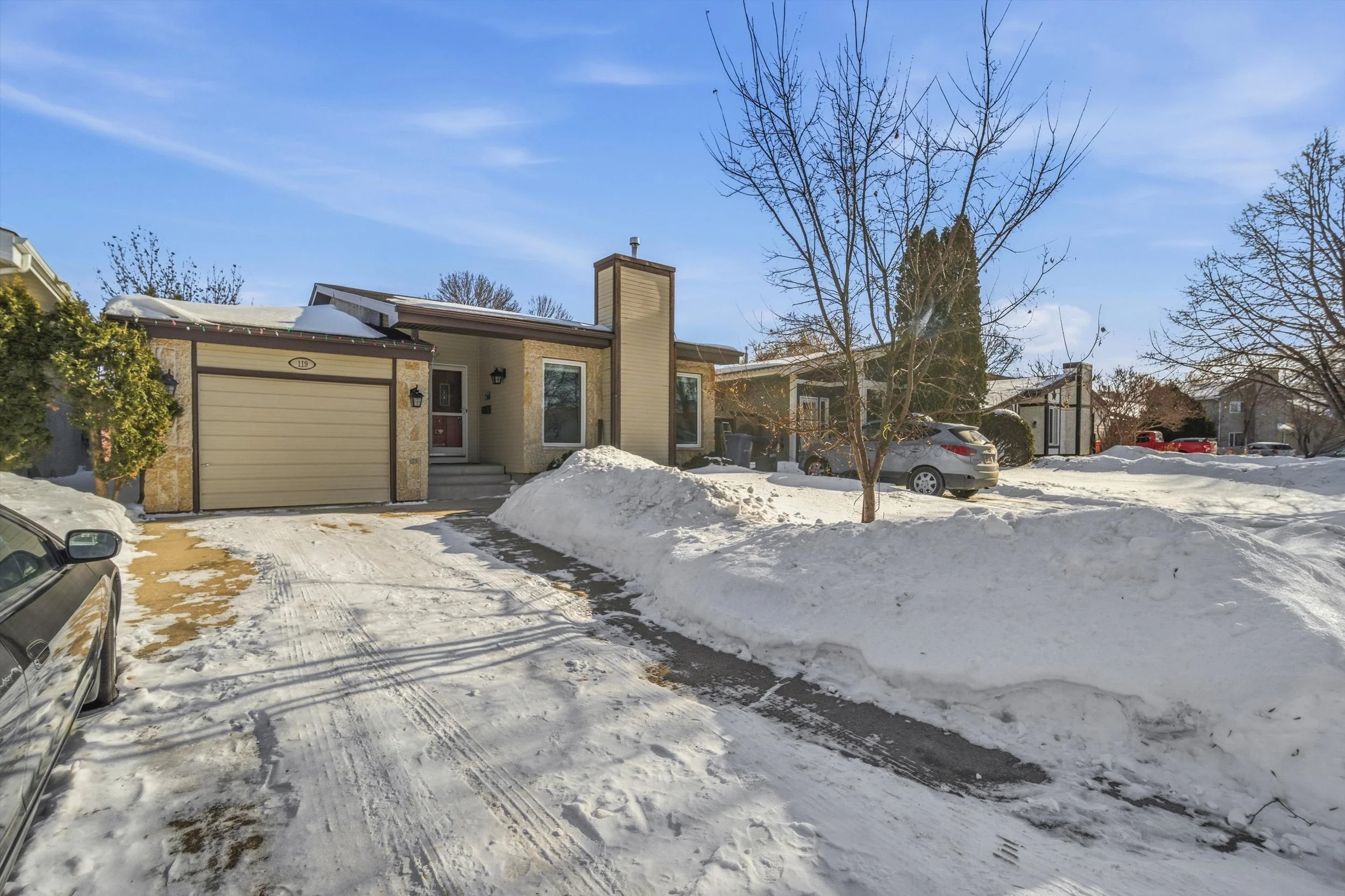 front exterior with driveway.jpg