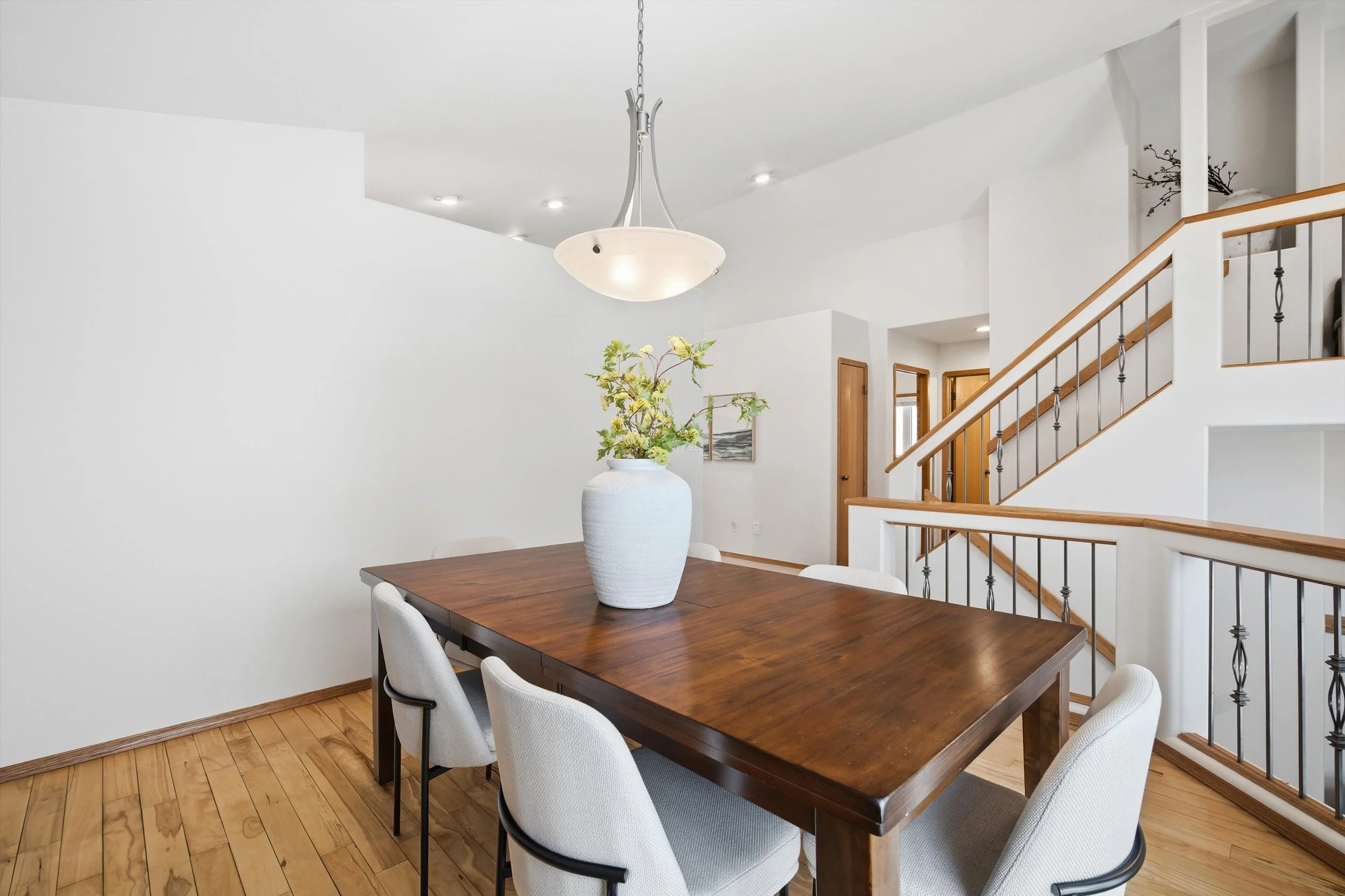 dining room table .jpg