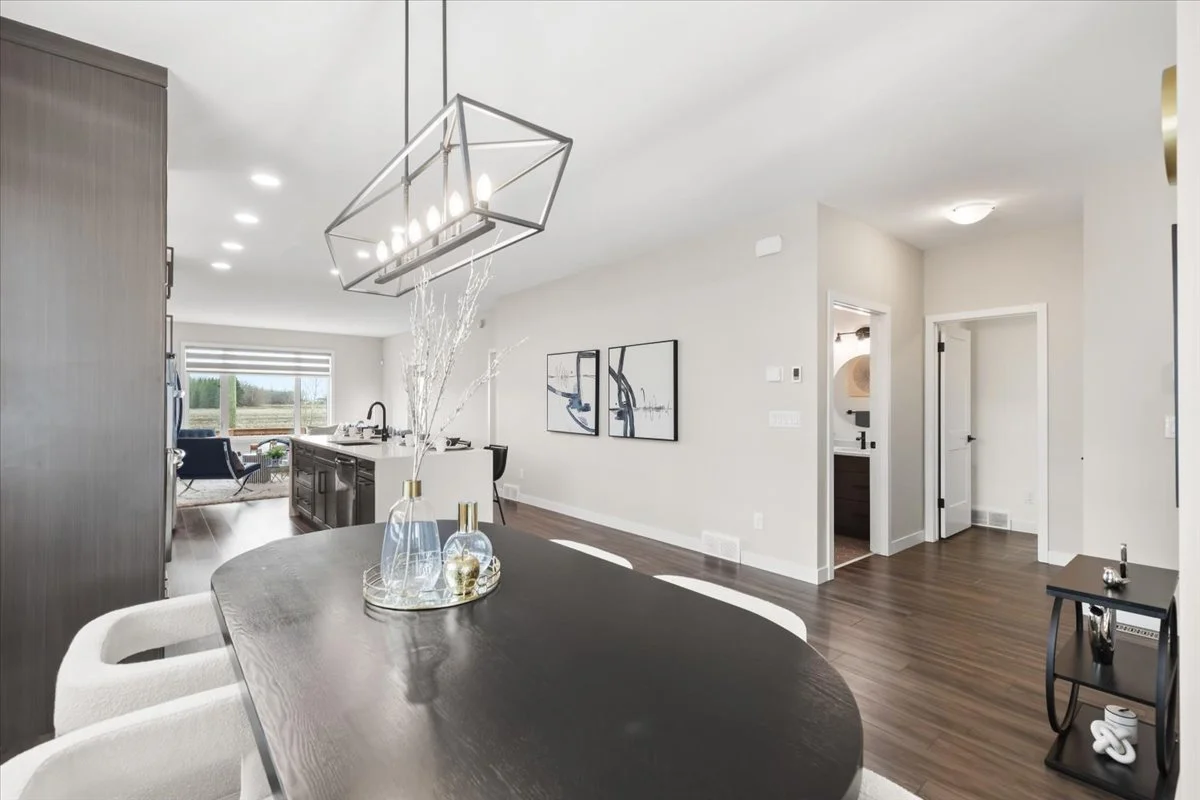 dining table to kitchen.jpg
