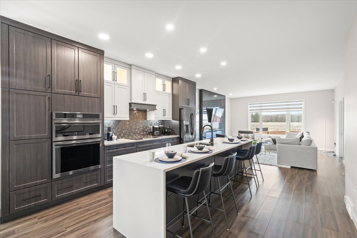 kitchen main.jpg