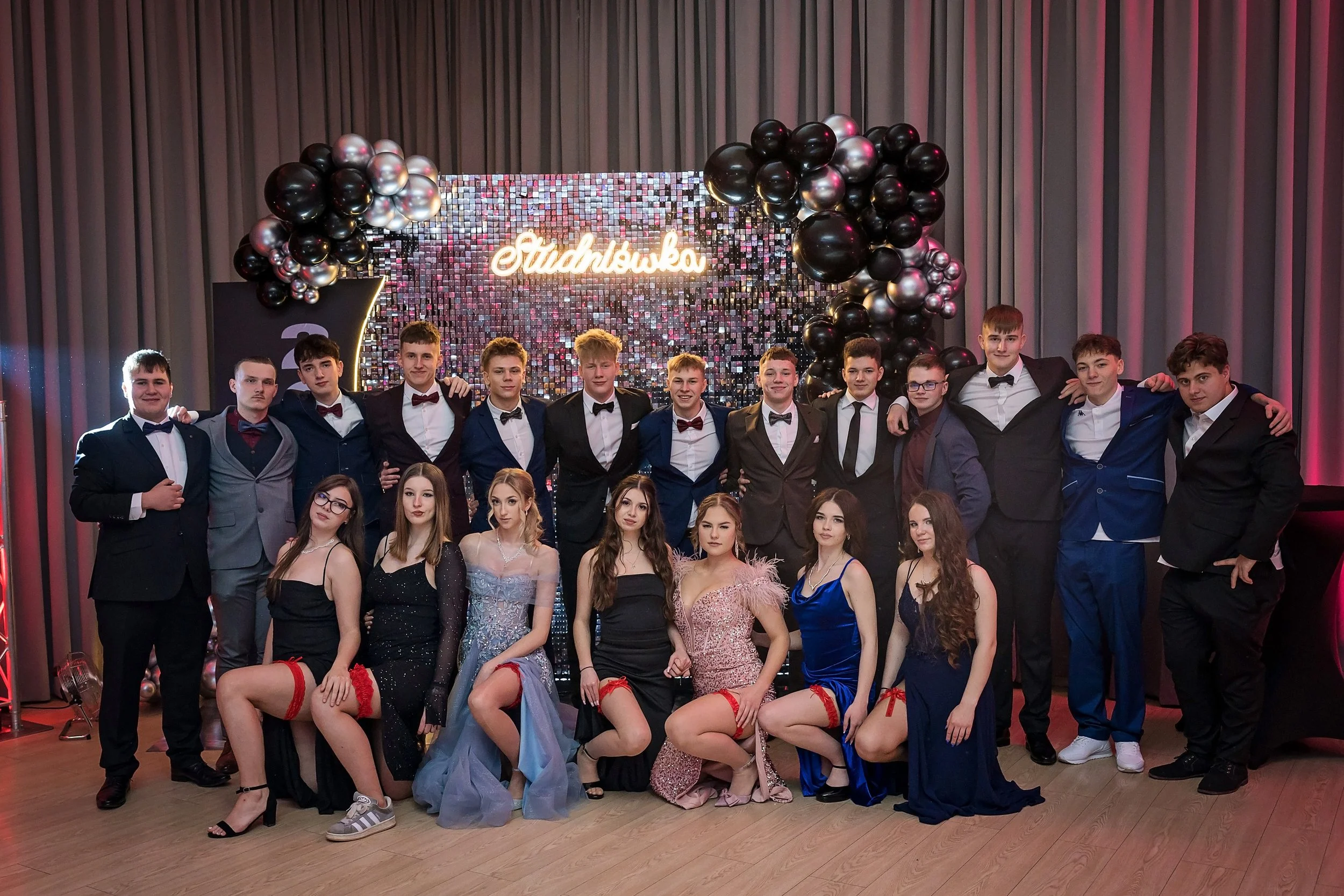 studniówka ZSZ Giżycko 23.01.2026 klasowe (56).jpg