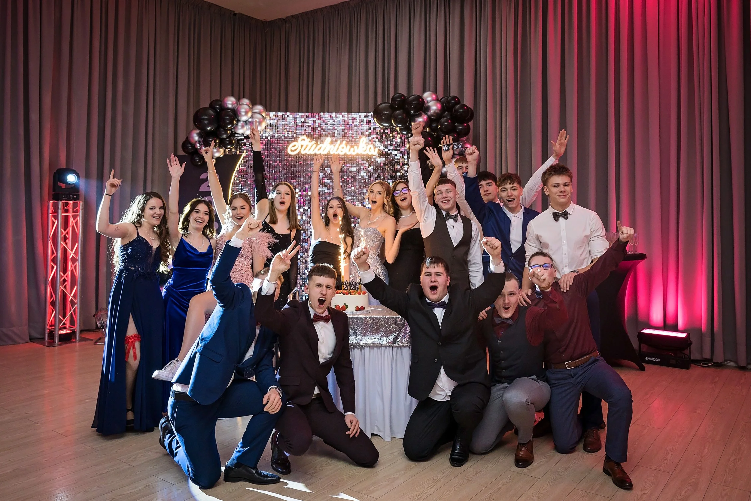 studniówka ZSZ Giżycko 23.01.2026 zabawa (4).jpg