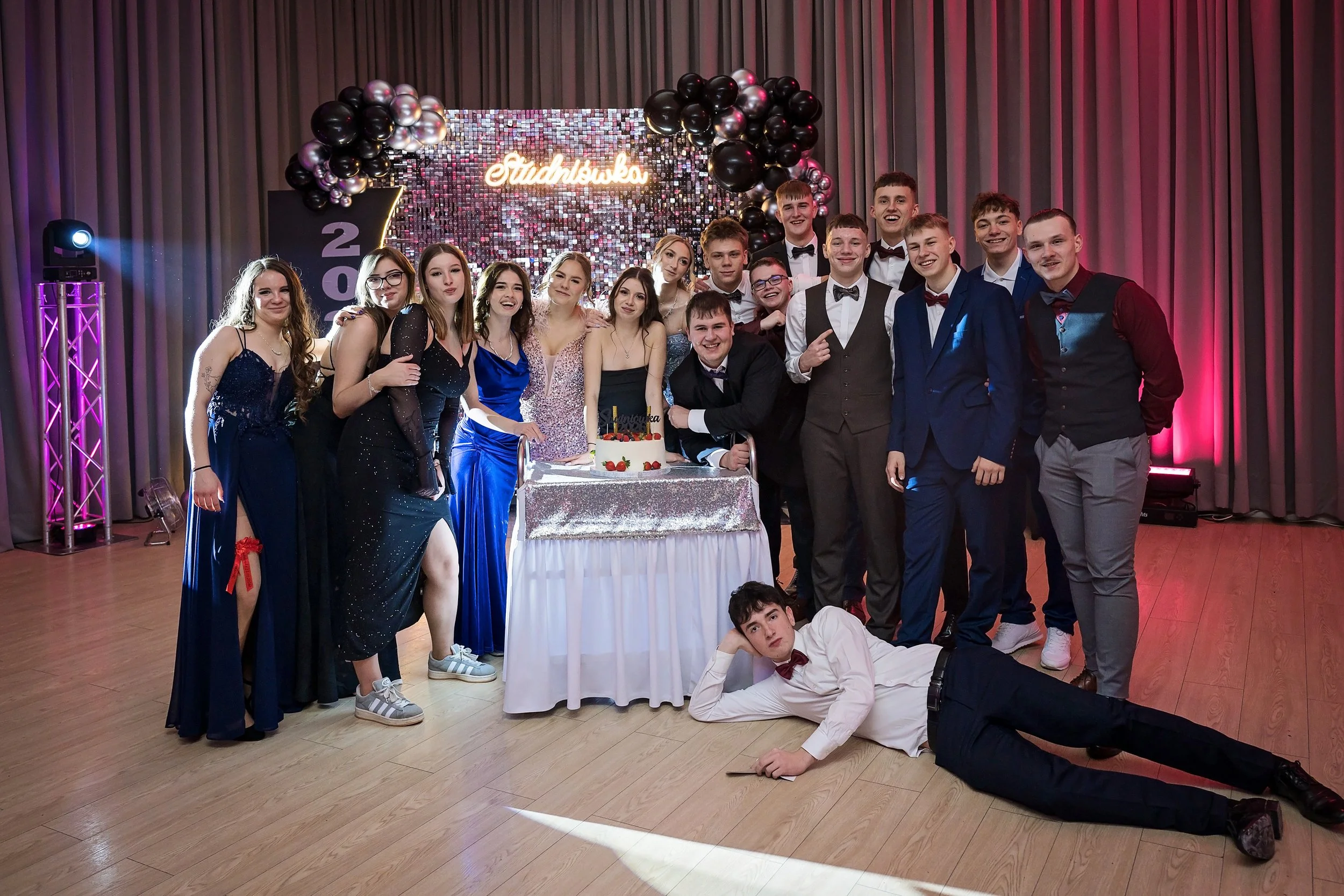 studniówka ZSZ Giżycko 23.01.2026 zabawa (10).jpg