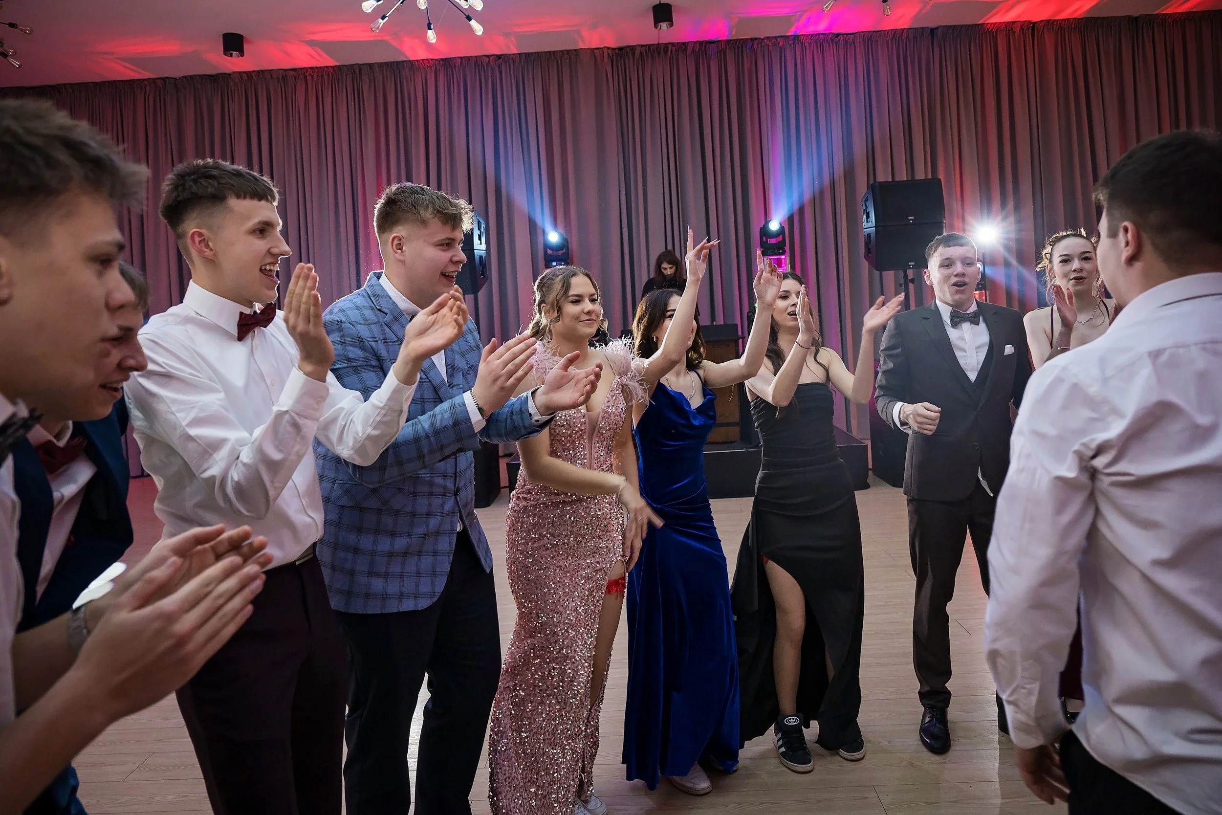 studniówka ZSZ Giżycko 23.01.2026 zabawa (22).jpg