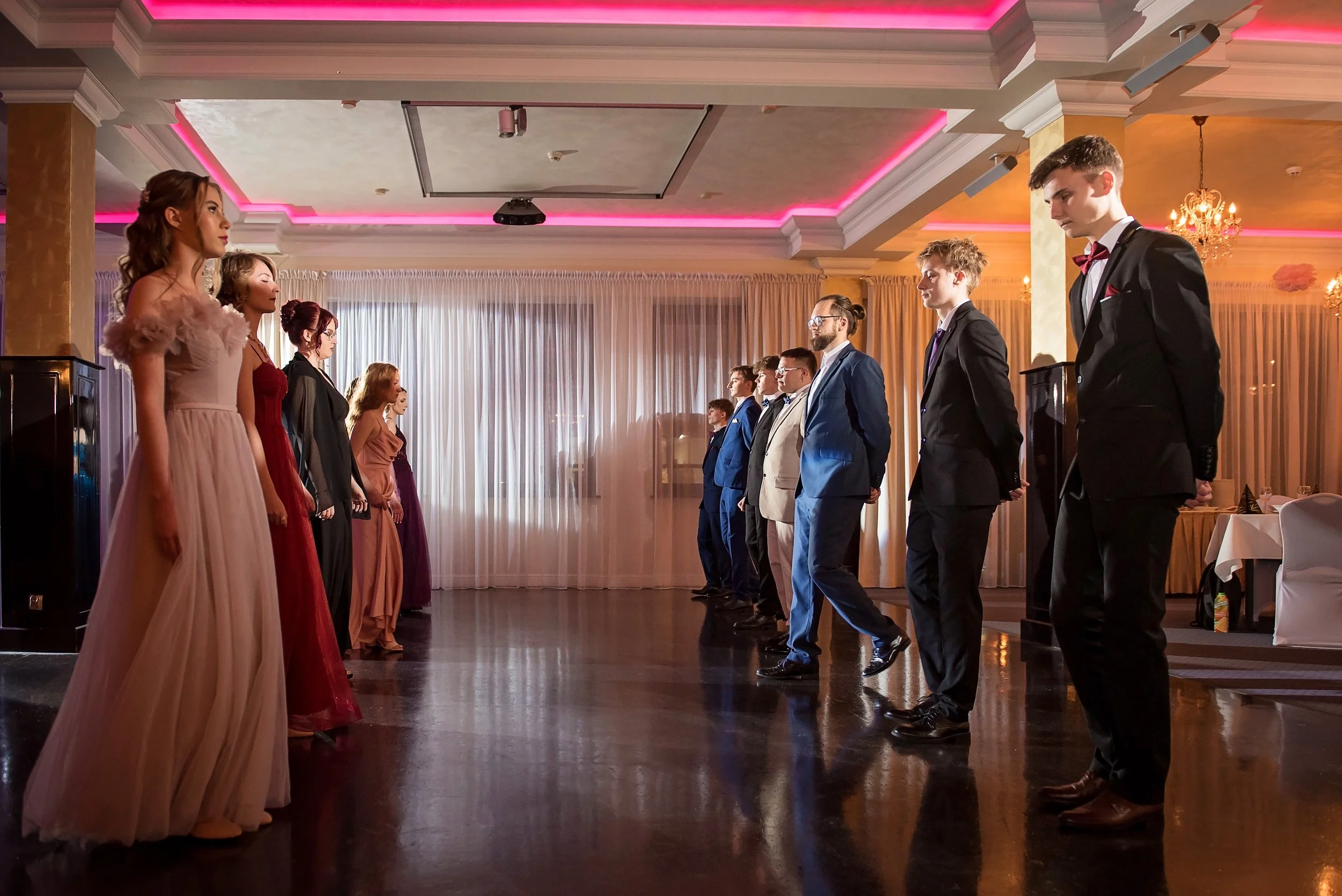 studniówka ZSZ Węgorzewo polonez (2).jpg