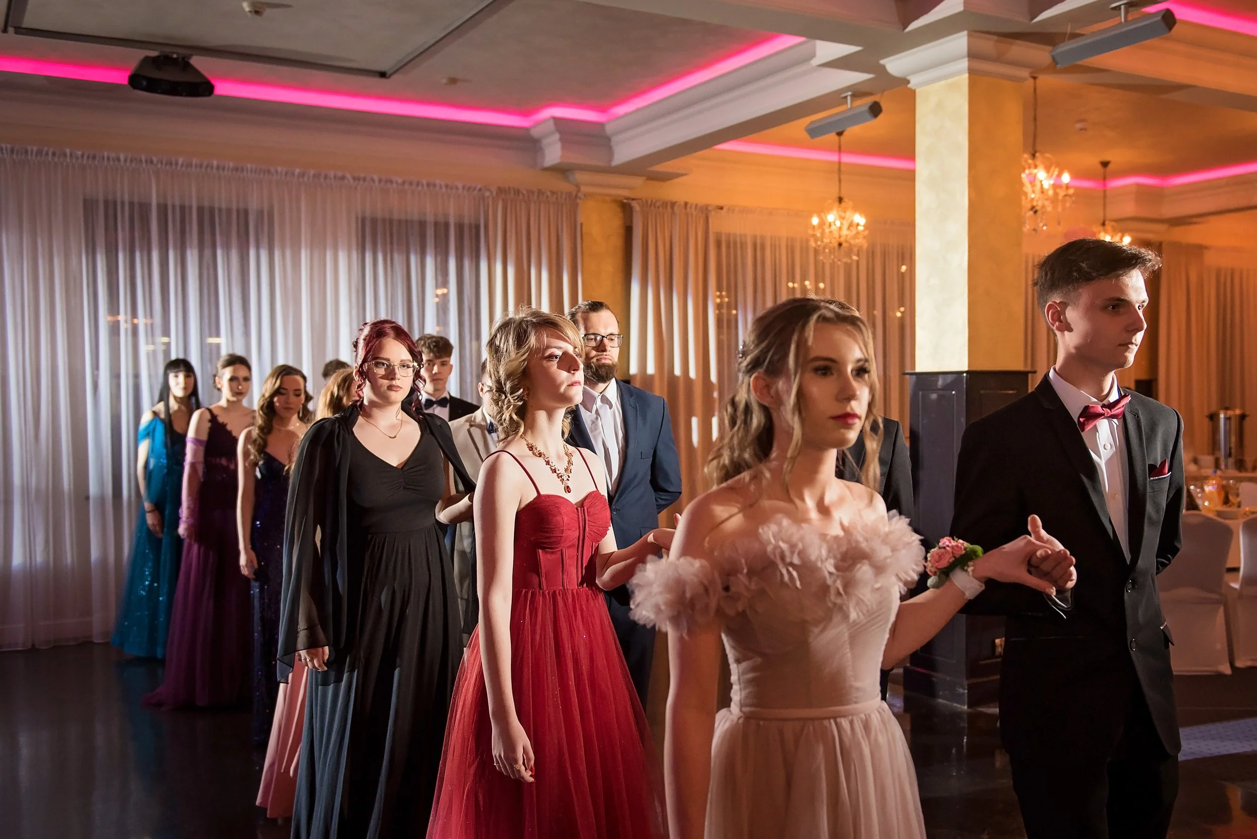 studniówka ZSZ Węgorzewo polonez (5).jpg