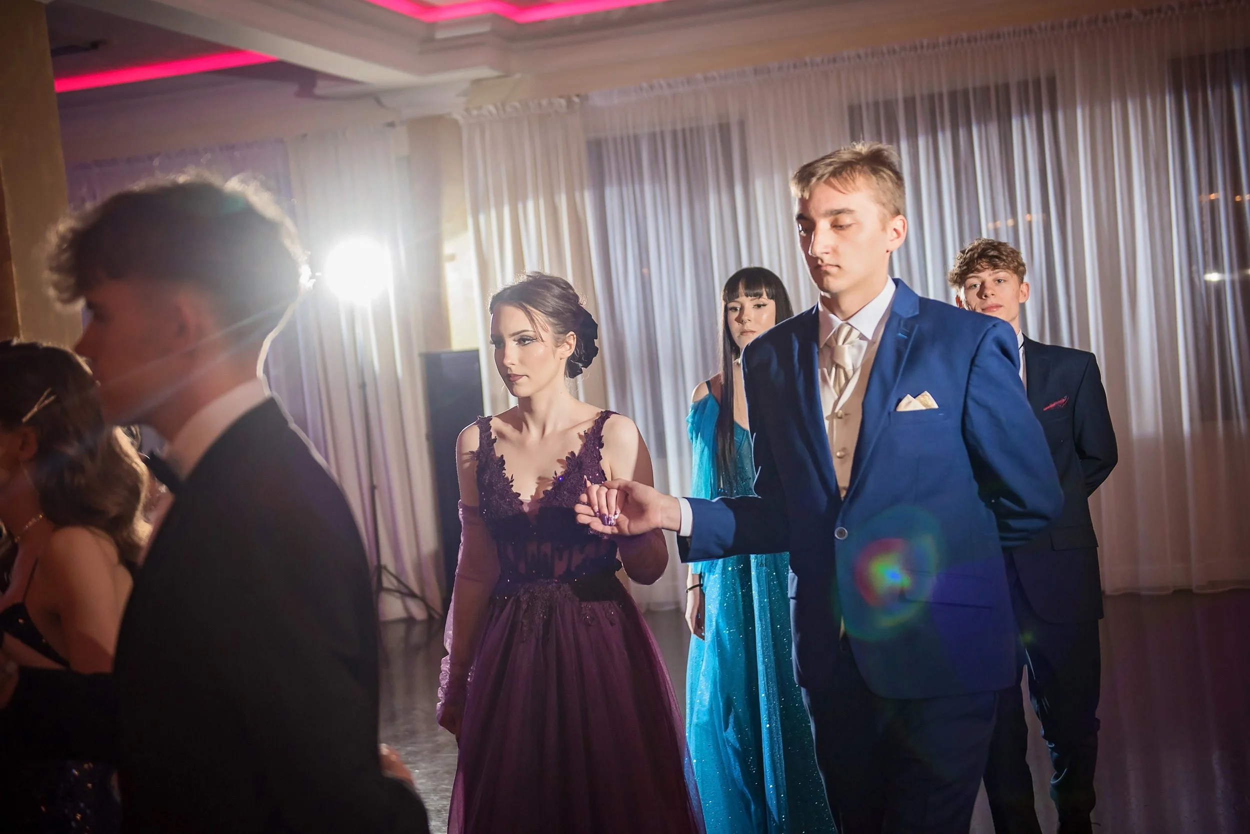 studniówka ZSZ Węgorzewo polonez (71).jpg