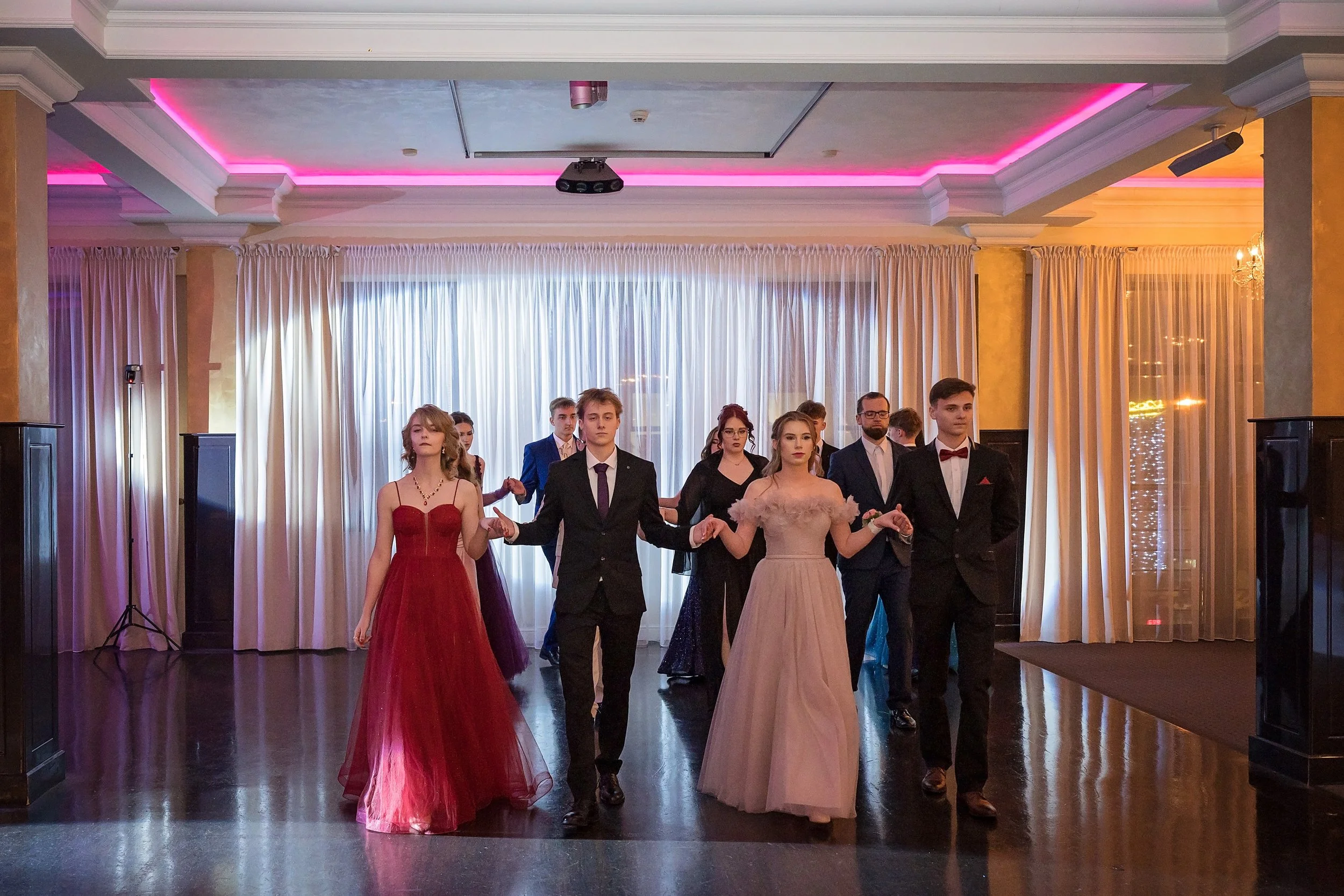 studniówka ZSZ Węgorzewo polonez (92).jpg