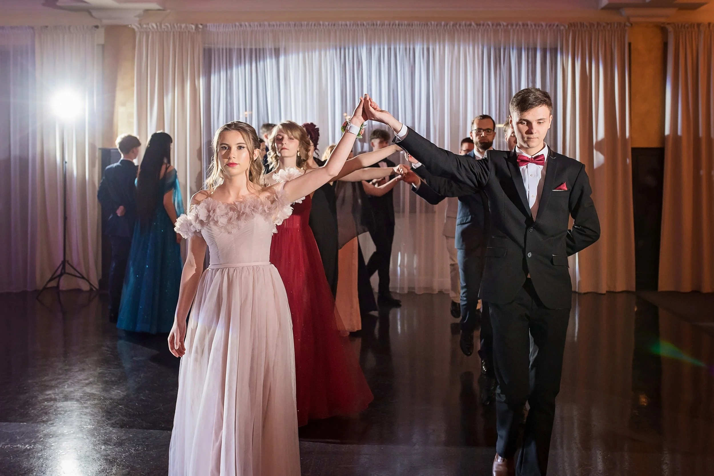 studniówka ZSZ Węgorzewo polonez (130).jpg