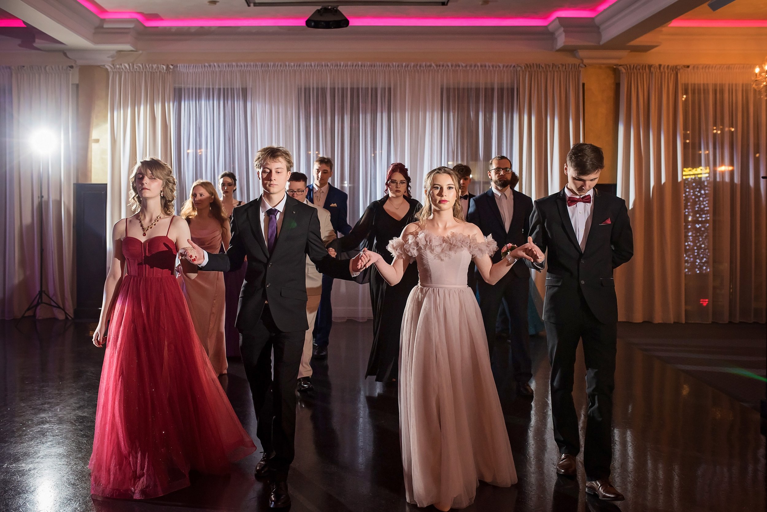 studniówka ZSZ Węgorzewo polonez (160).jpg