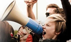 pics_0001_bullhorn.jpg