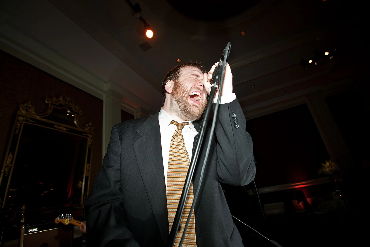 Dexter-Lake-Lead-Singer-NY-Times-Andrew-Hetherington.jpg