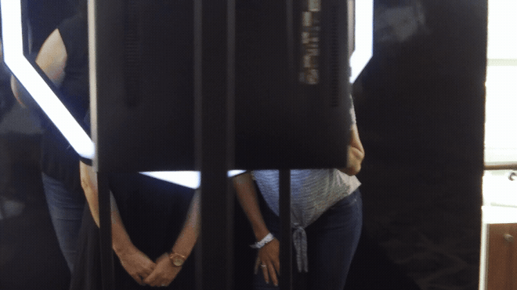gathering18_6.gif