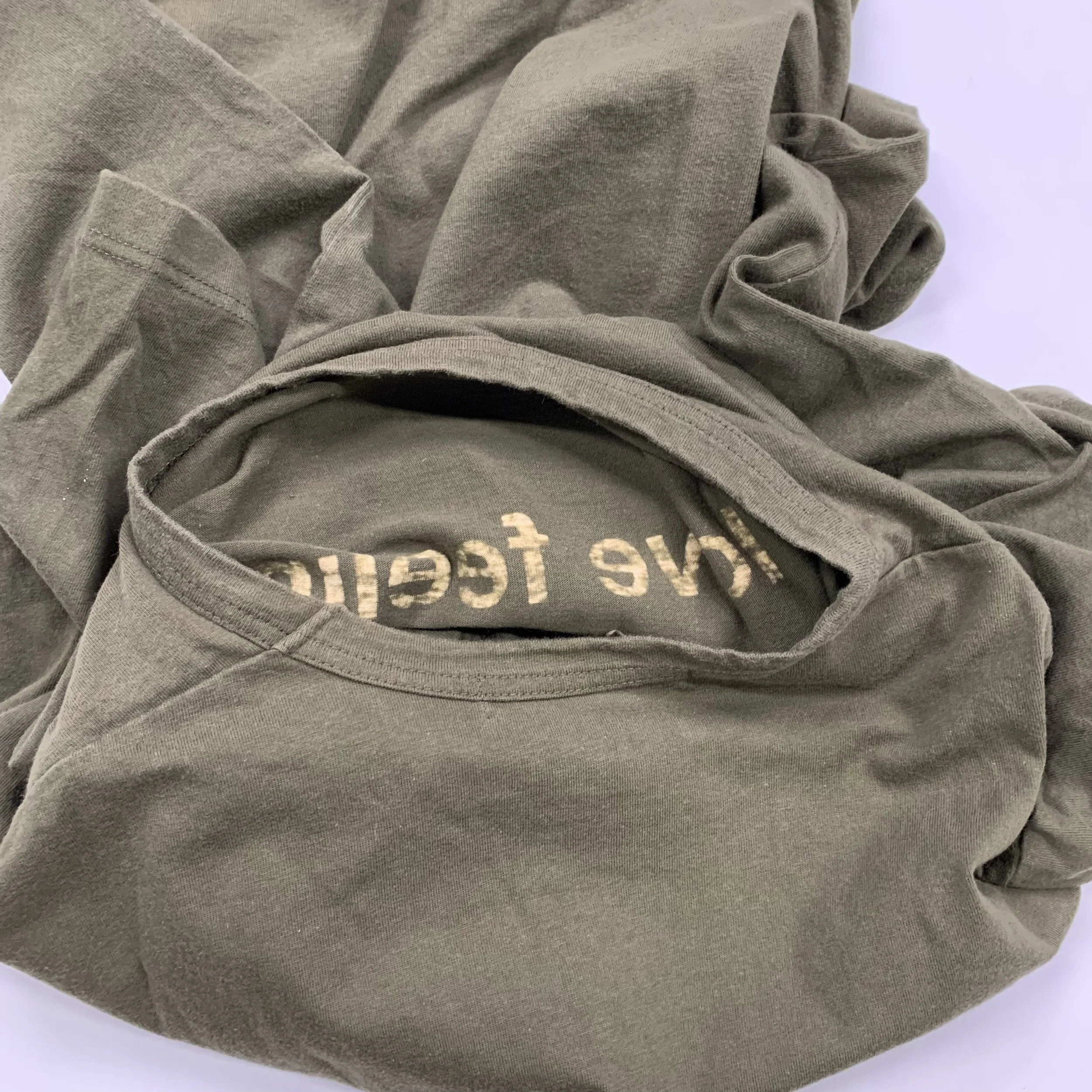 JW_03_LoveFeelTee_Olv6.jpg