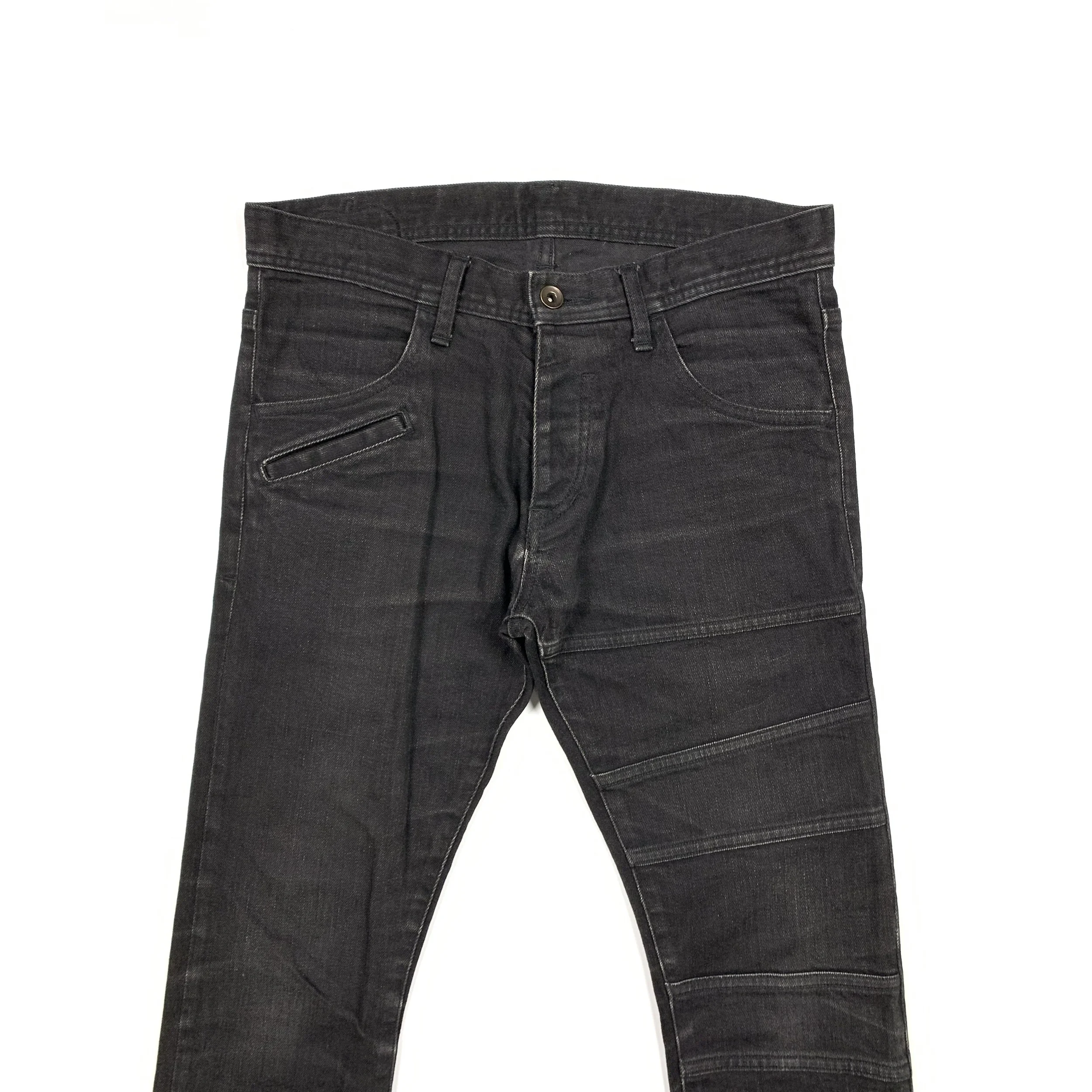 Shareef_07_HagiJeans_Blk2.jpg