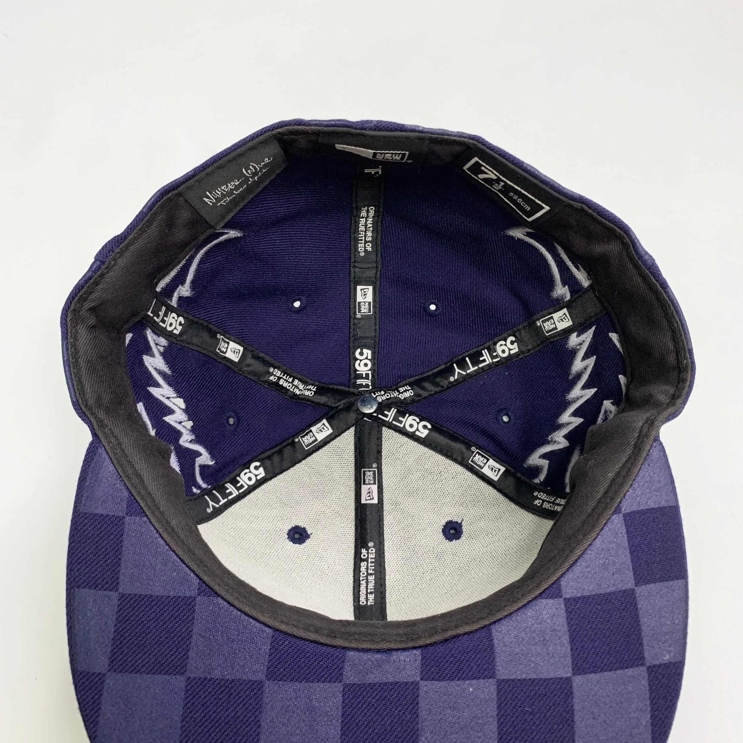 NN_09_WingsFitted_Navy6.jpg