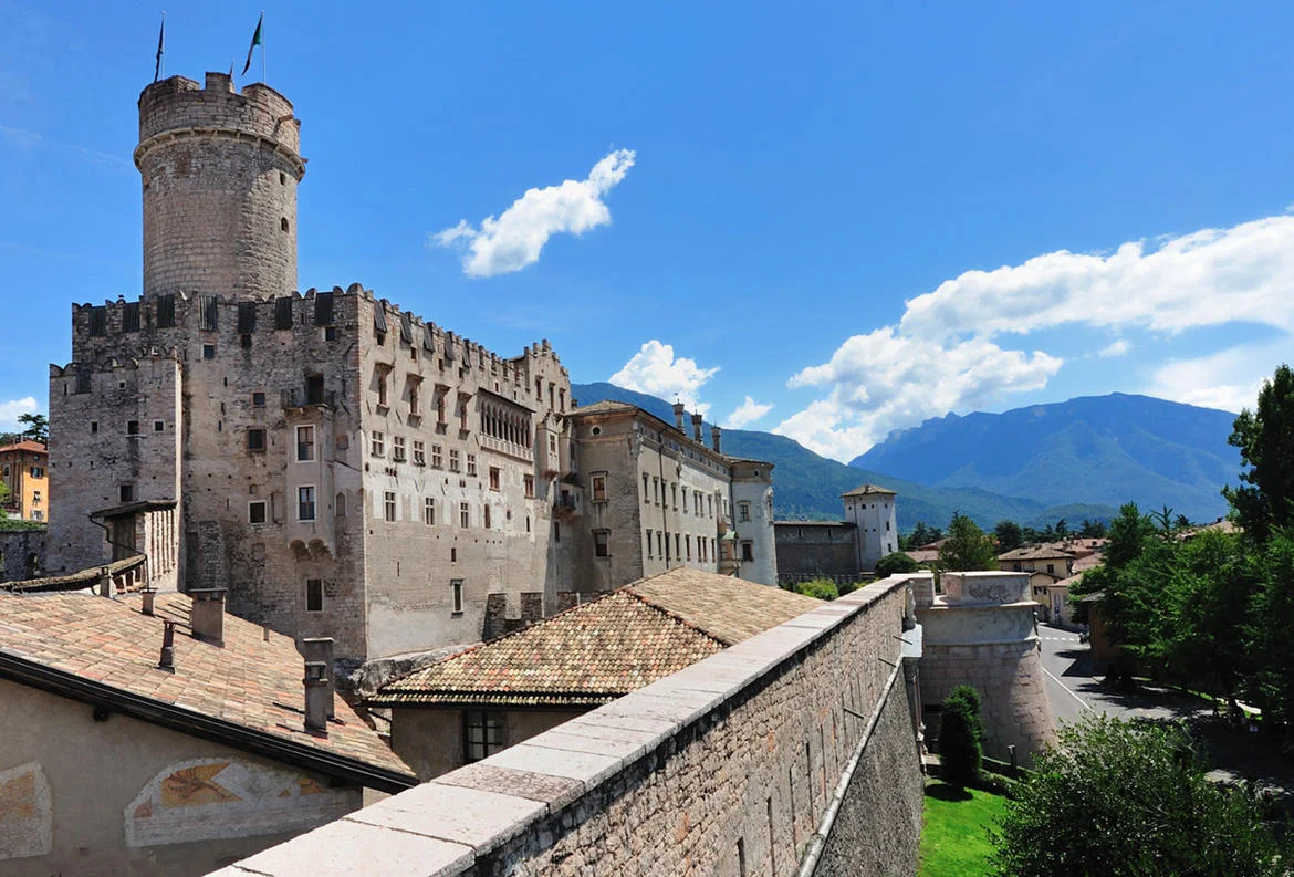 Castello-del-Buonconsiglio_imagefullwide.jpg