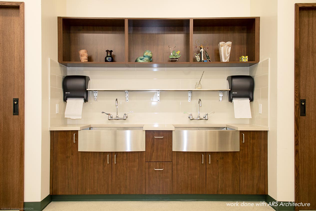 westport-senior-ctr-art-room.jpg