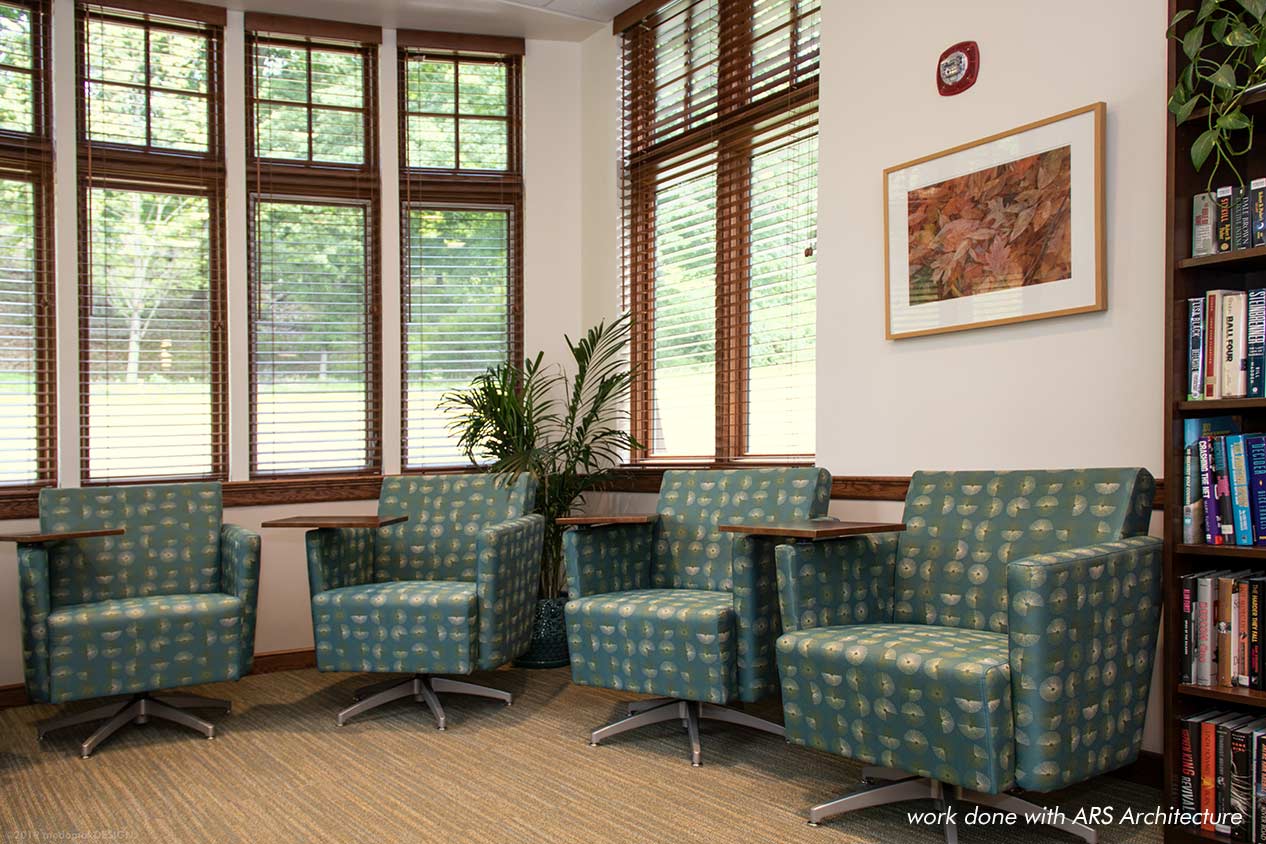 westport-senior-ctr-library.jpg