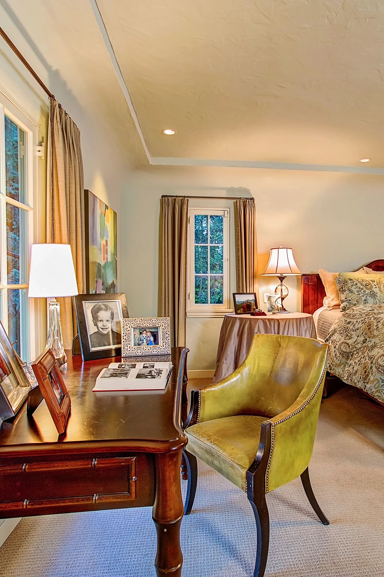 10 Master Bedroom.jpg