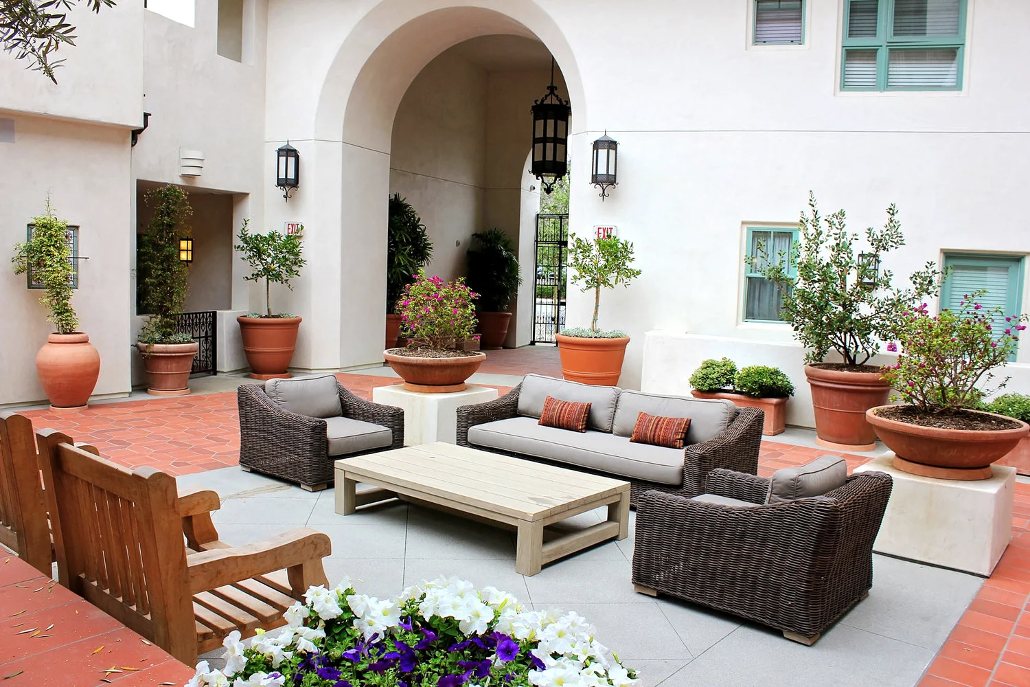 2-spanish-central-patio-outdoor-living-rollins-andrew copy.jpg