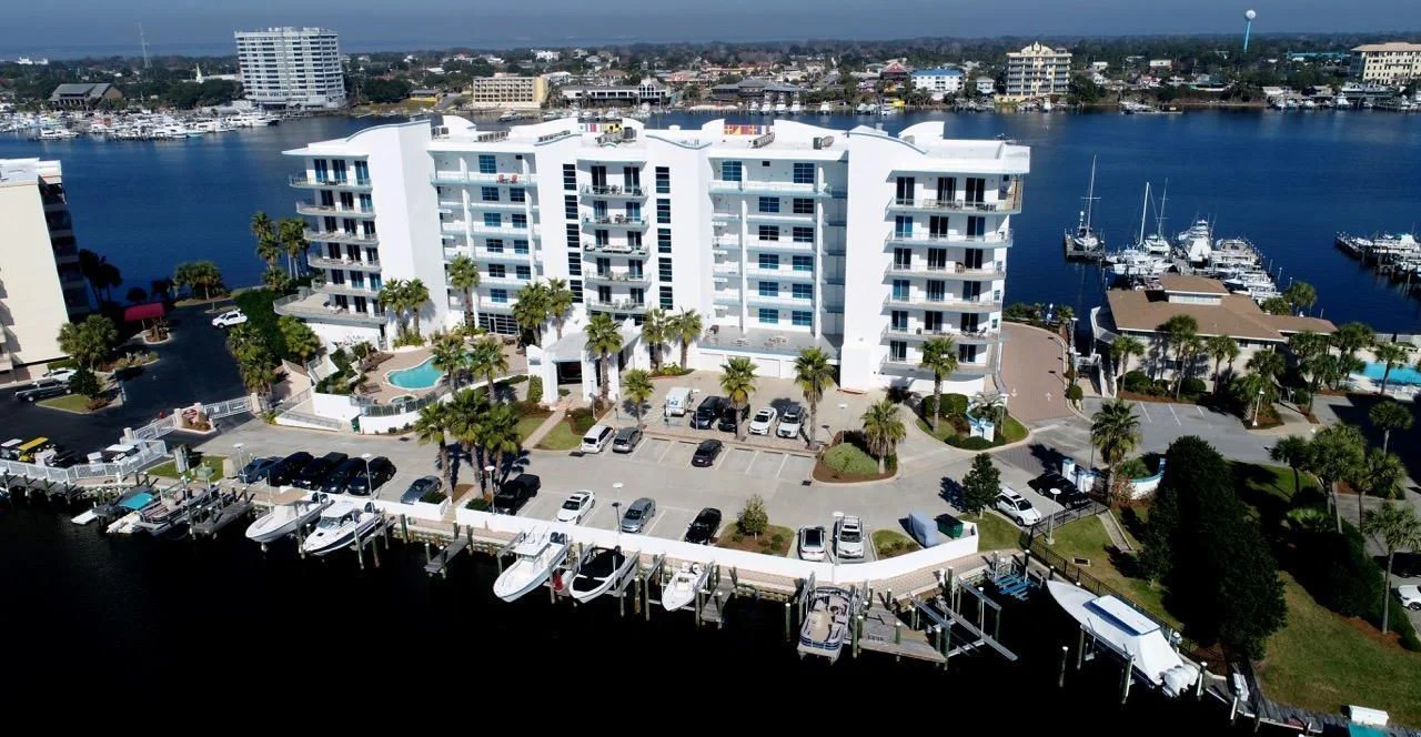 JEFFREY-PRESCOTT-ARCHITECT-PRESCOTTARCHITECTS-DESTIN-FLORIDA-HARBOR-LIGHTS-CONDO-COMMERICAL-ARCHITECTURE-1.jpg