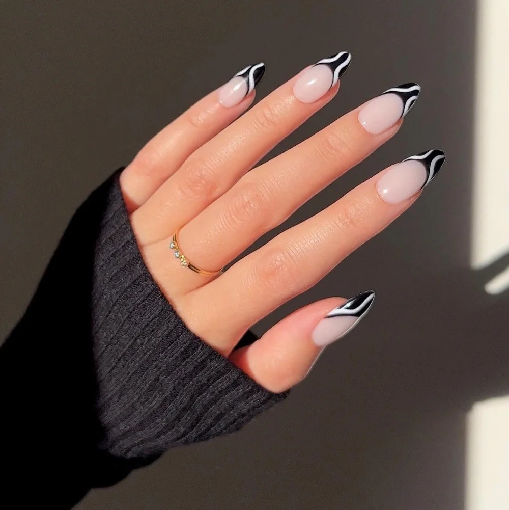 25 Neutral Minimalist Nail Designs On Trend for 2022 — Champagne & Savings