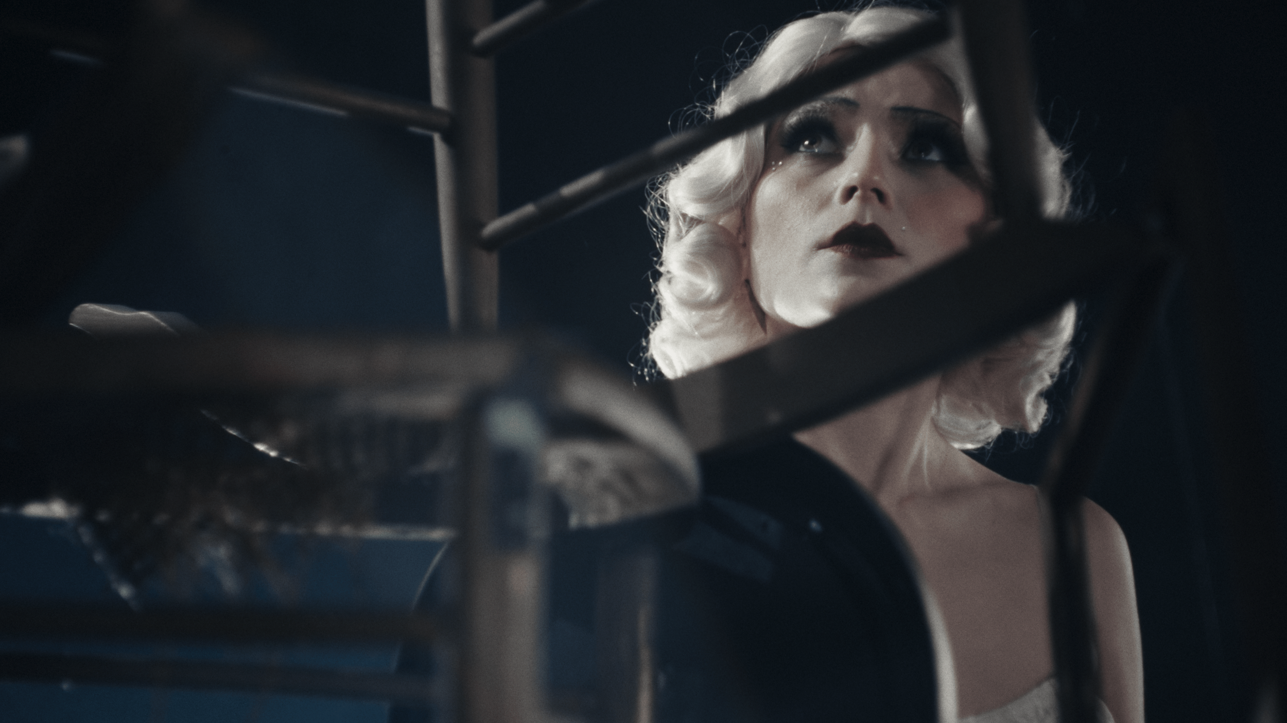 alexander-lakin-cinematographer-colorist-bygones-10.png