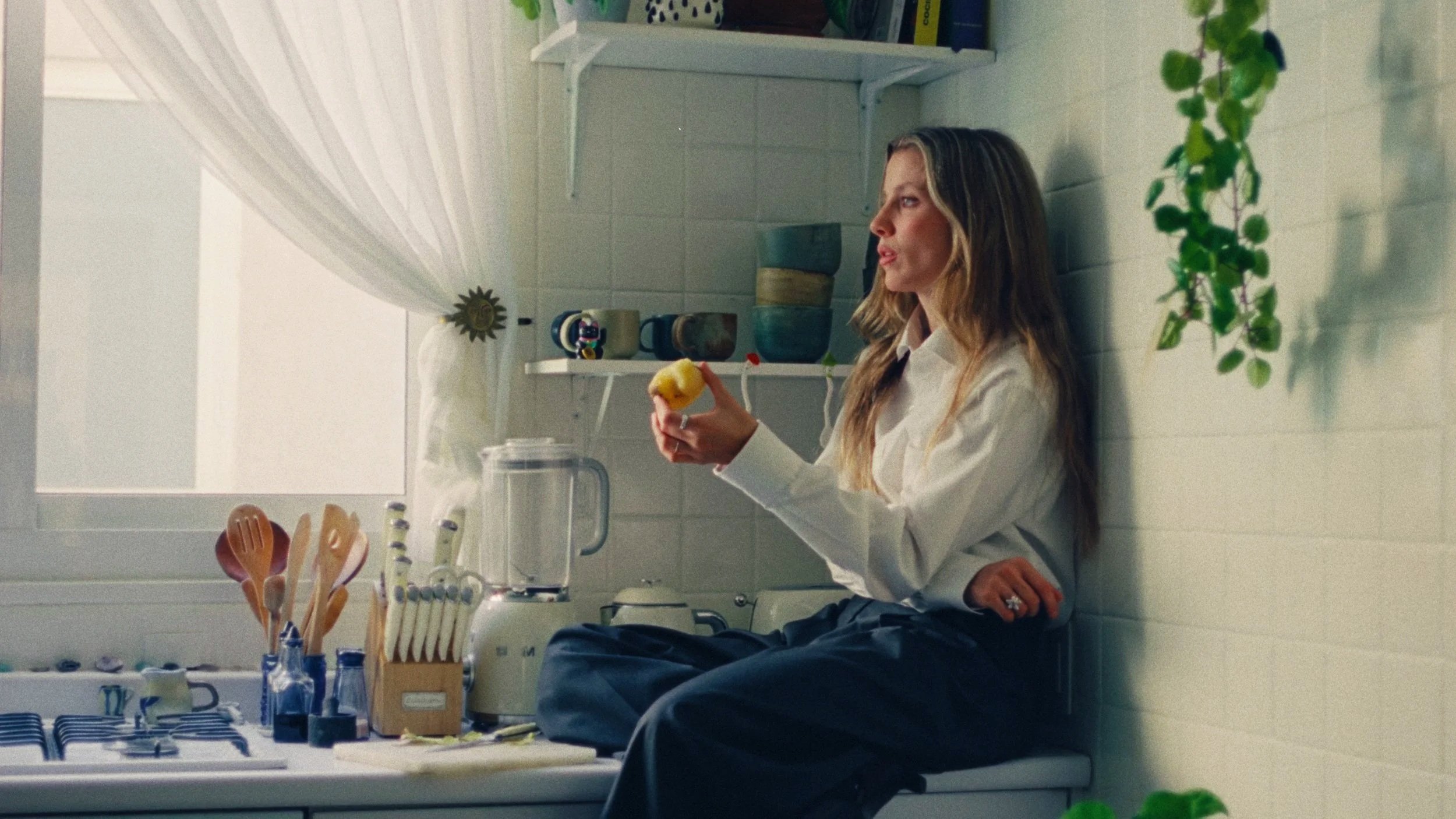 alexander-lakin-cinematographer-colorist-unexpected-delivery-03.jpg