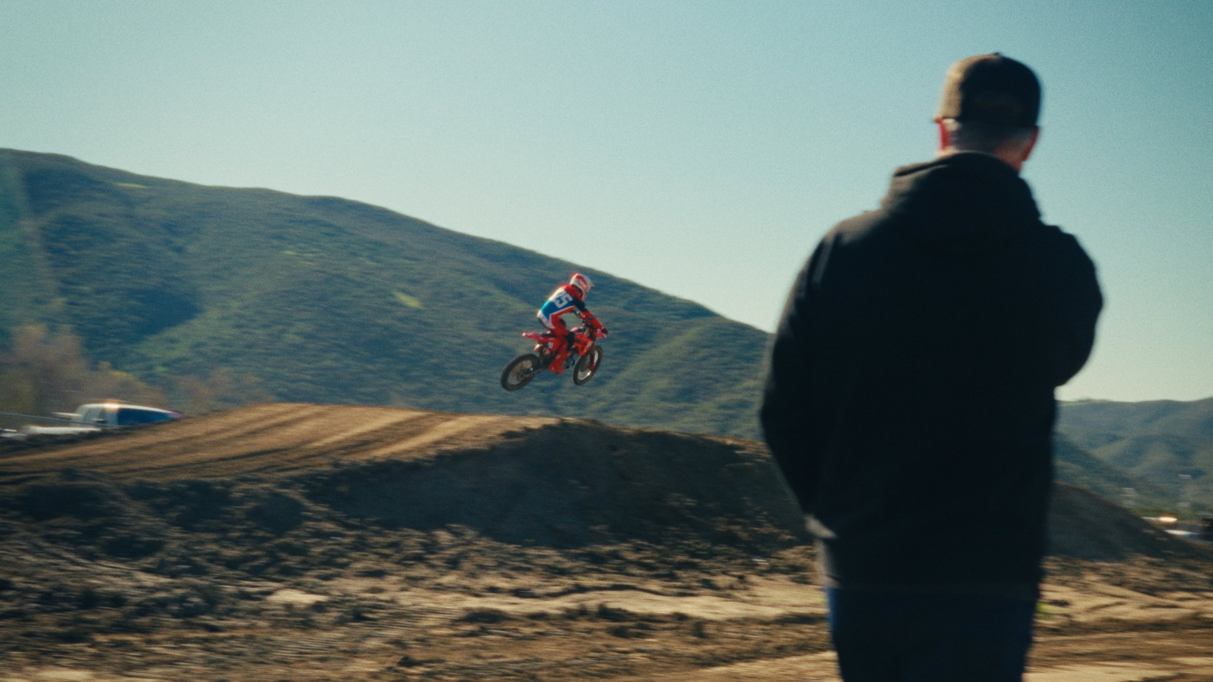 alexander-lakin-cinematographer-colorist-dust-bender-11.jpg