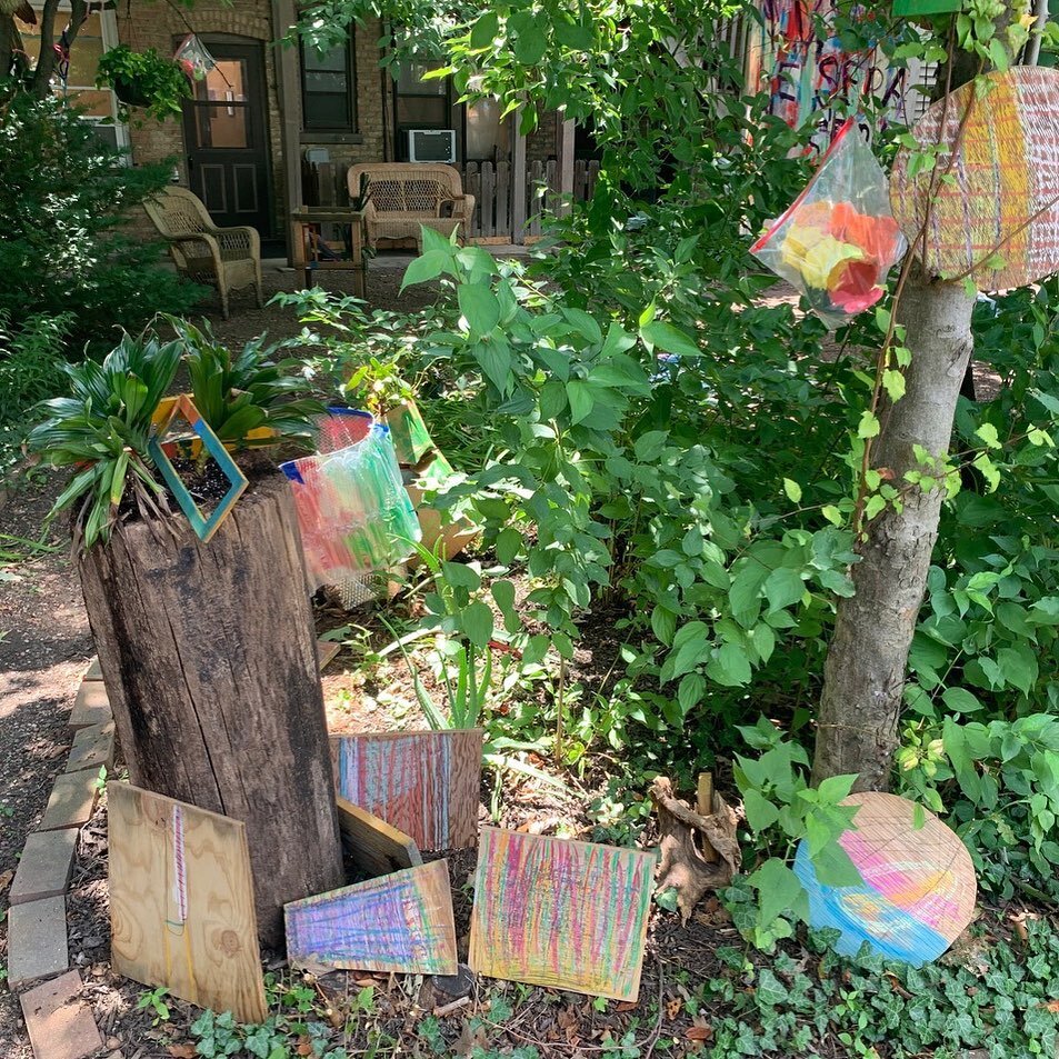 &ldquo;meet me in the garden&rdquo;
2pm-4pm, Saturday, August 20
a community/artist collaboration 
in-conjunction with the Endless exhibition currently on view at the Riverside Arts Center
Join artist Darrell Roberts and curator Camille Silverman in 