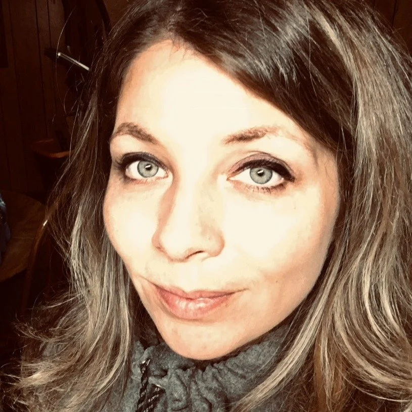 cropped-Theresa Paris.jpeg