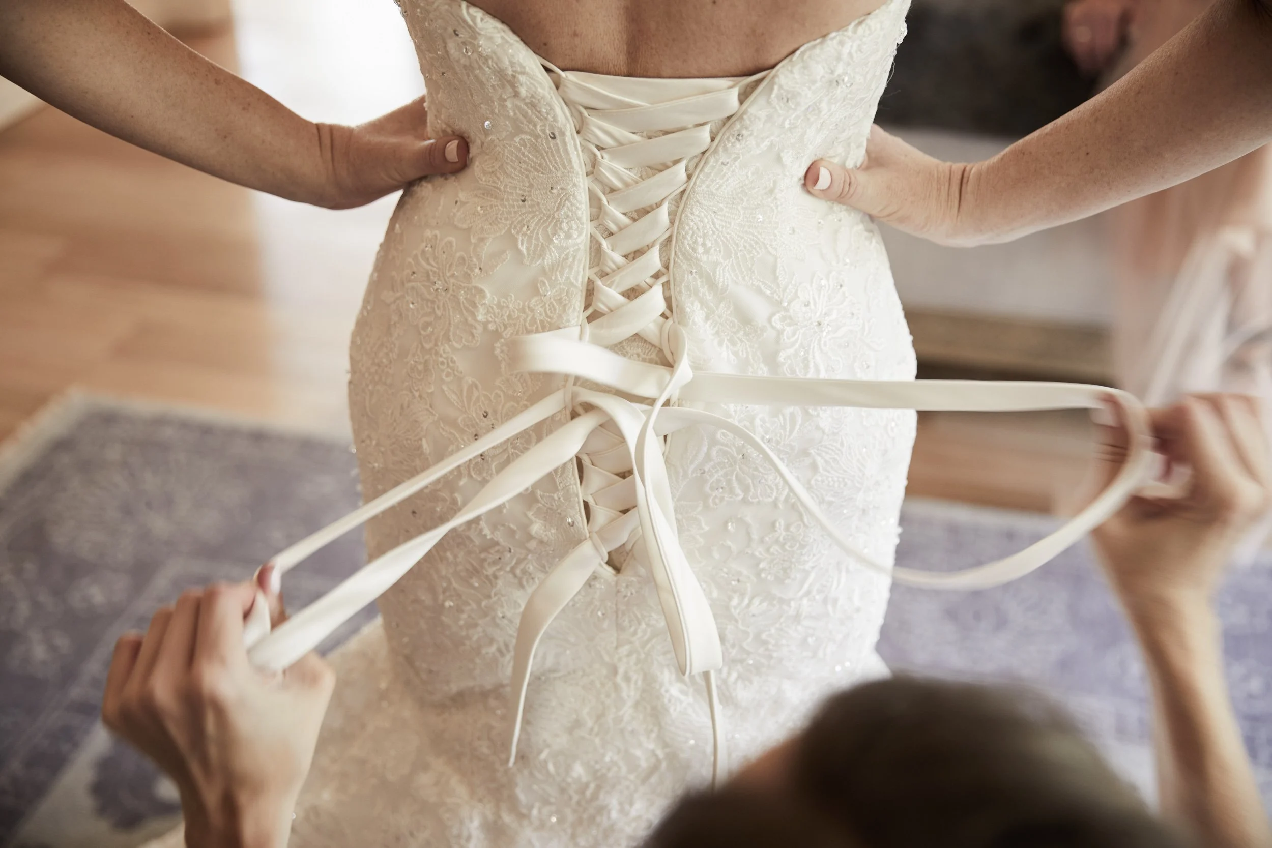 01_Getting Ready Bride_0210.jpg