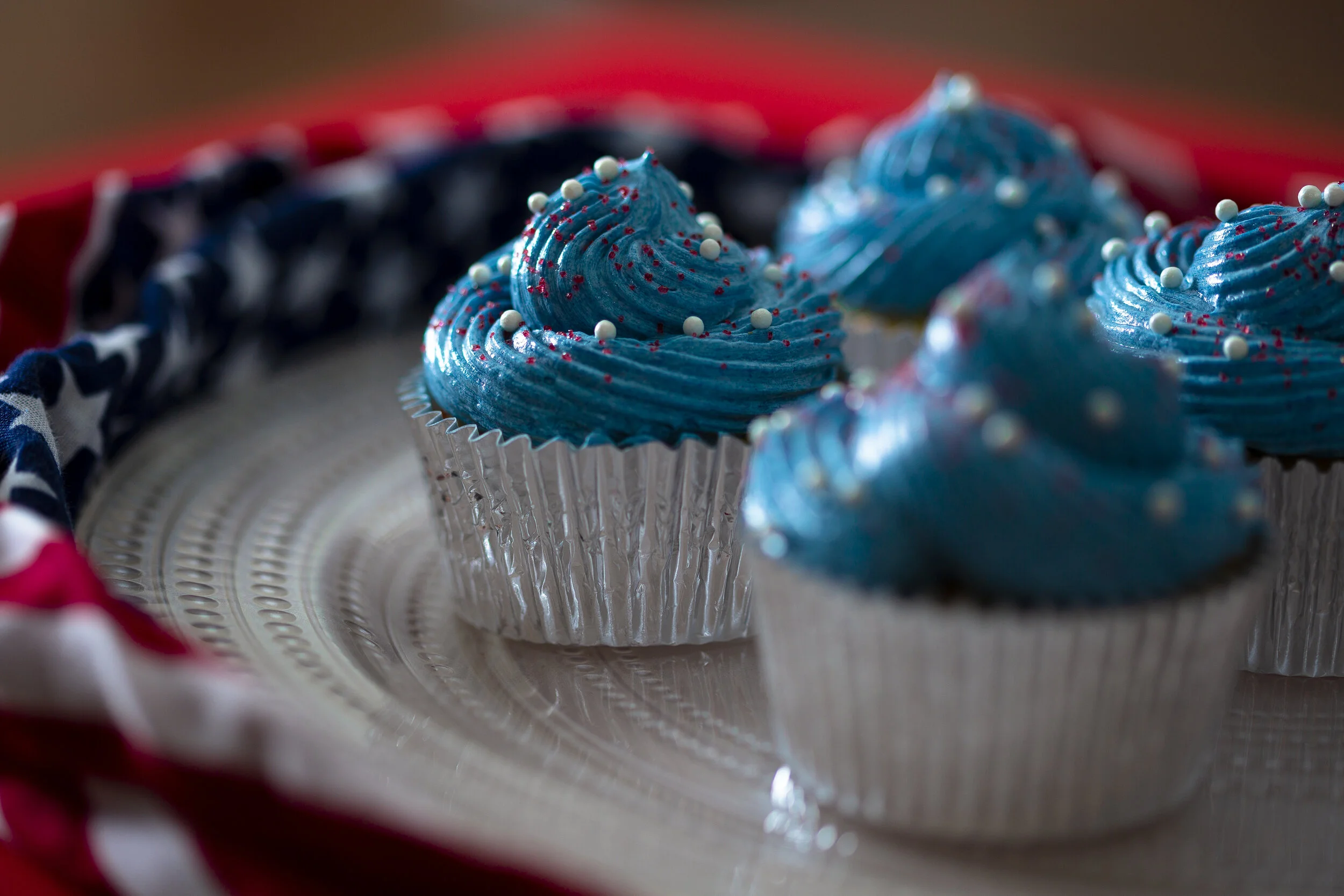 July 4th Cupcake Shoot_LG-6.jpg